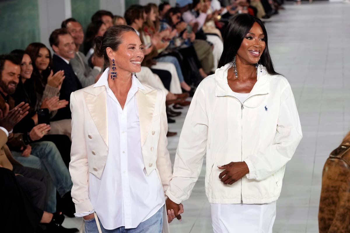 Ralph Lauren reunites original supers Naomi Campbell and Christy Turlington for star-studded show