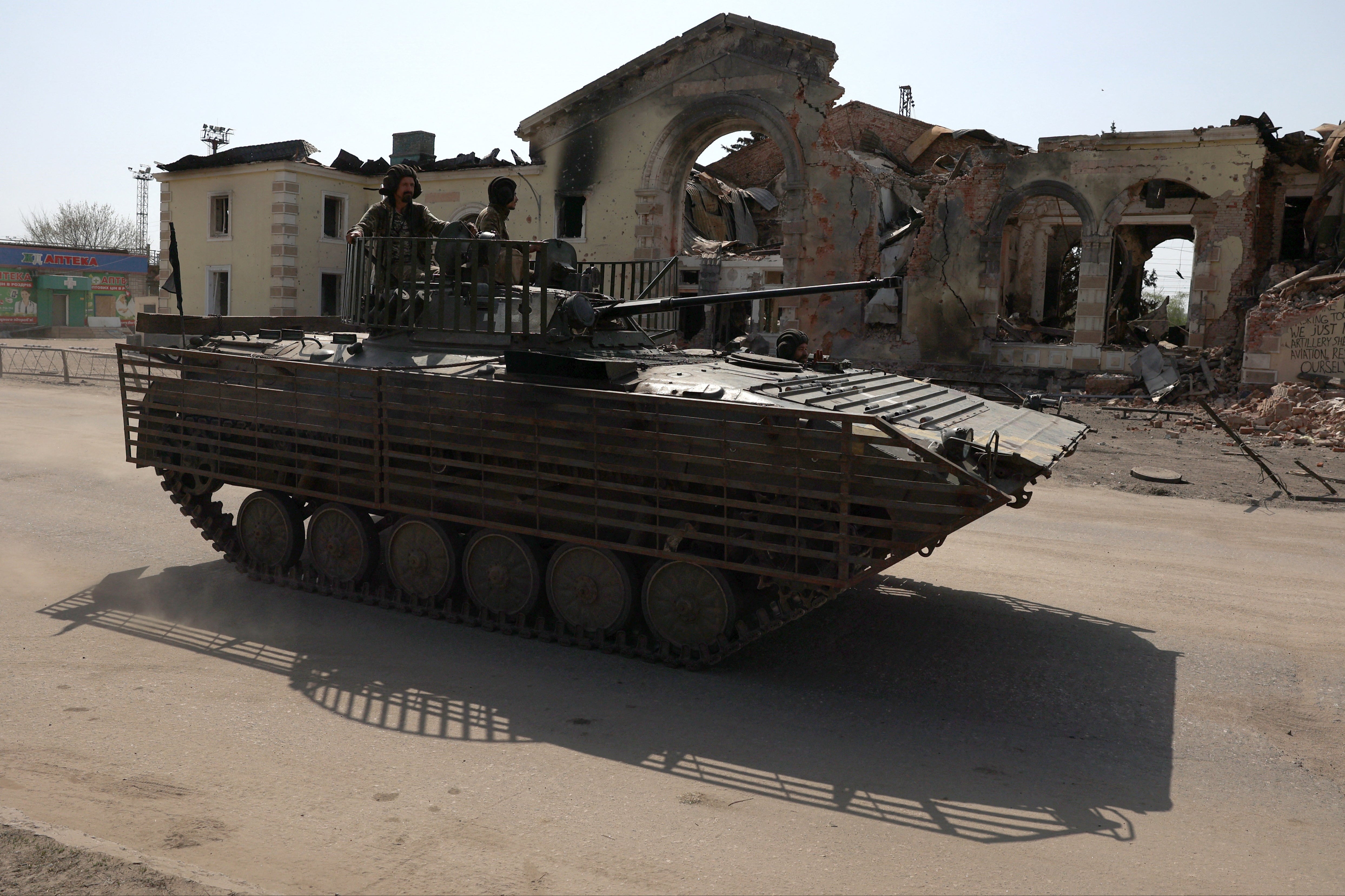 Ukrainian servicemen in Kostyantynivka earlier this year