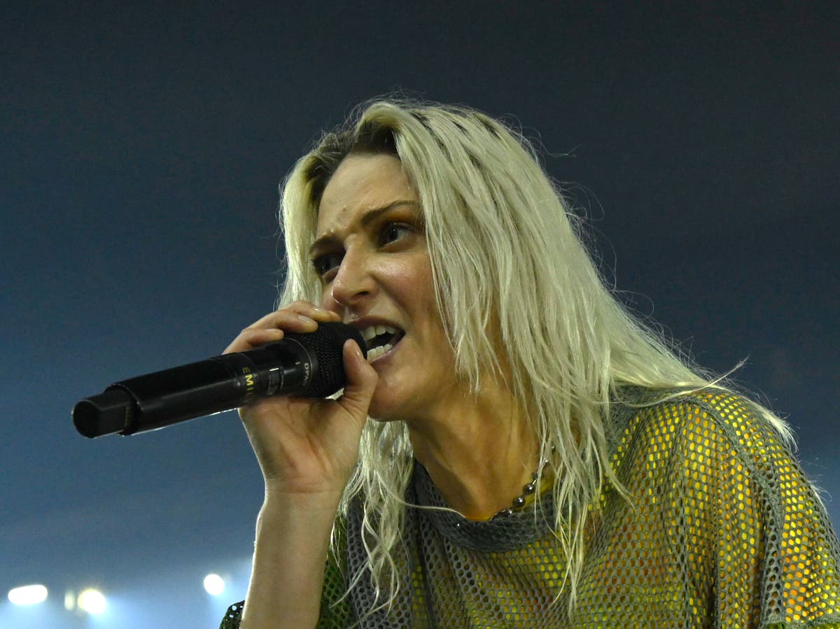 Linkin Park: new singer Emily Armstrong addresses Danny Masterson support ...