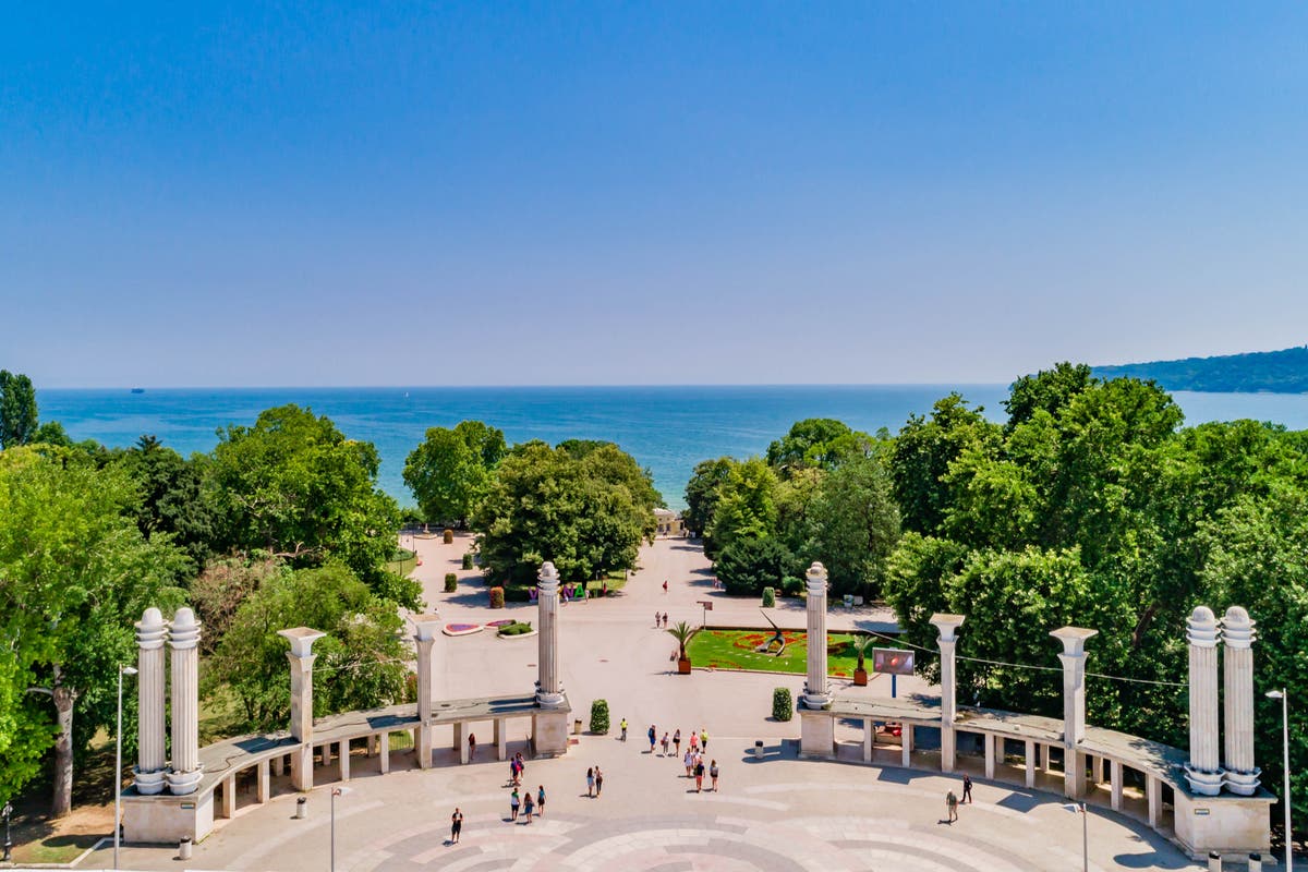 Sunshine, a long beautiful beach and £2 pints – inside the lesser-known Black Sea city that is a holiday hit