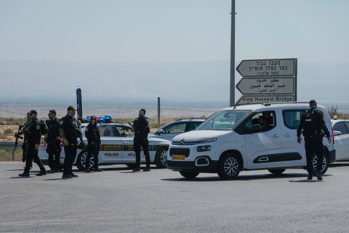 Shooting at Allenby Bridge Kills Three Israeli Guards