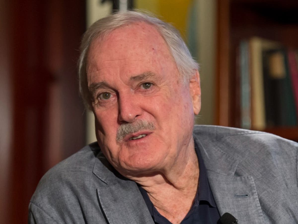 John Cleese says &lsquo;goodbye&rsquo; to Twitter &ndash; but his daughter is unconvinced