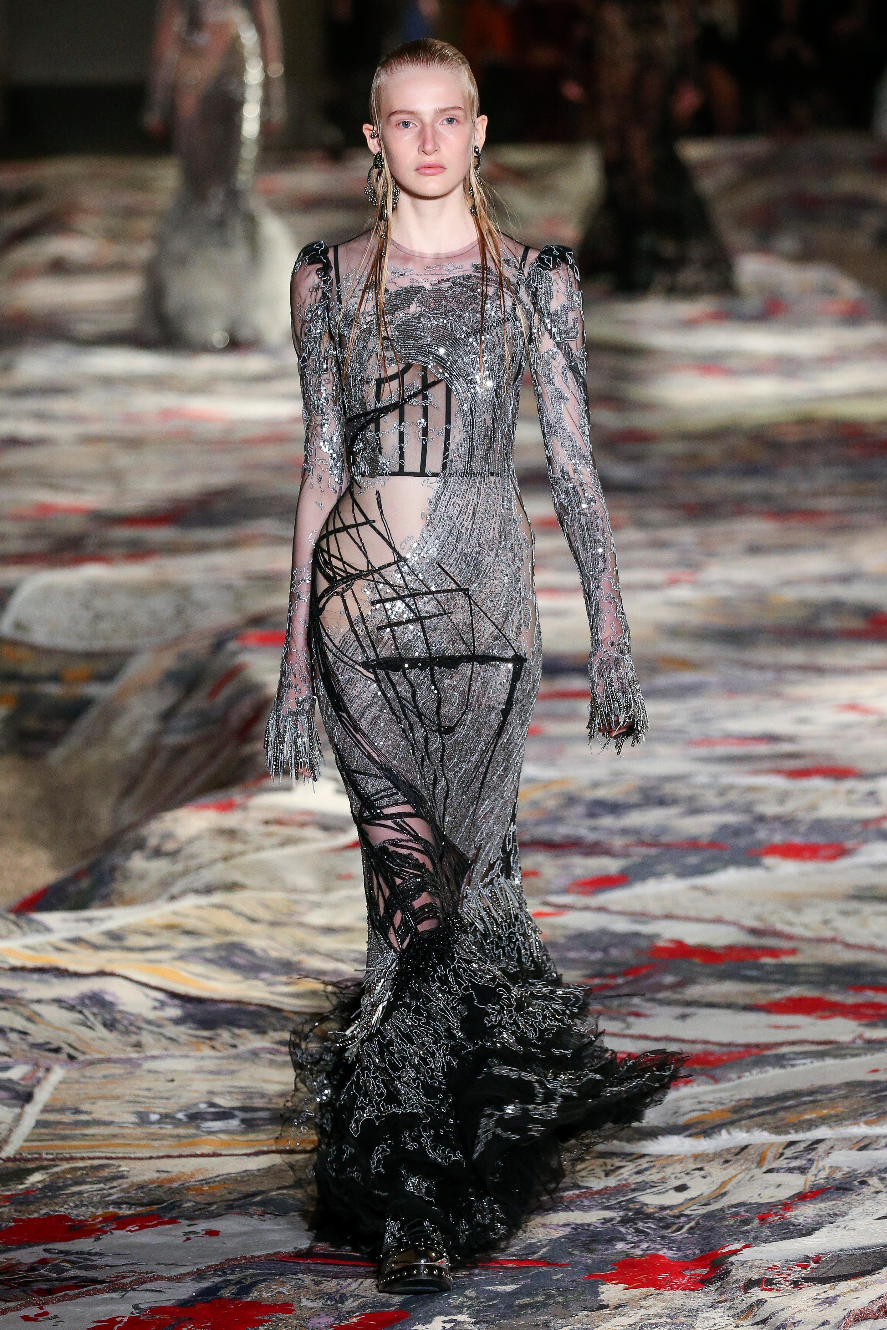 sarah burton dress designer 15 Of Sarah Burton's Most Extraordinary Alexander McQueen Catwalk Gowns