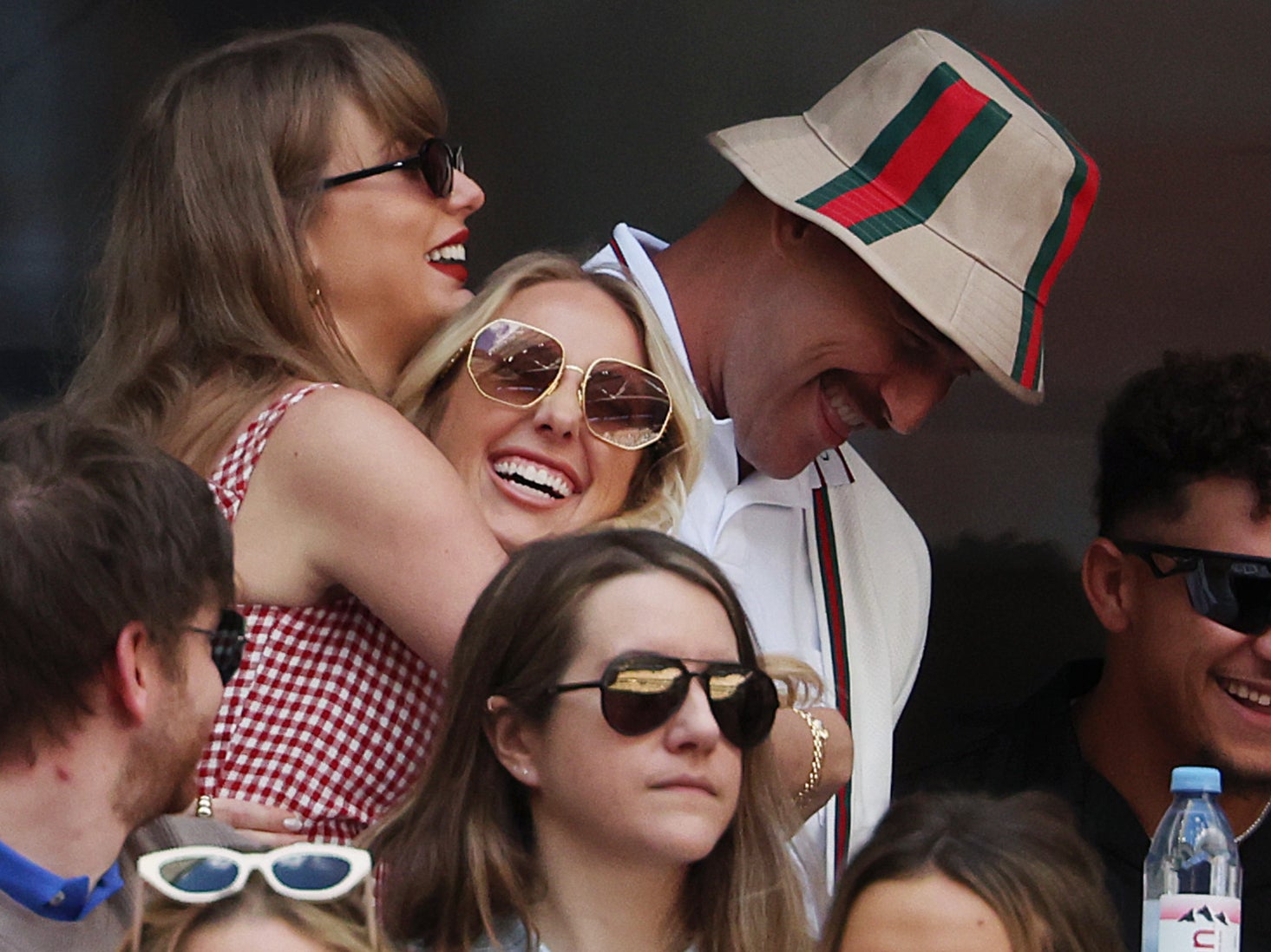 Taylor Swift spotted hugging Brittany Mahomes at the US Open