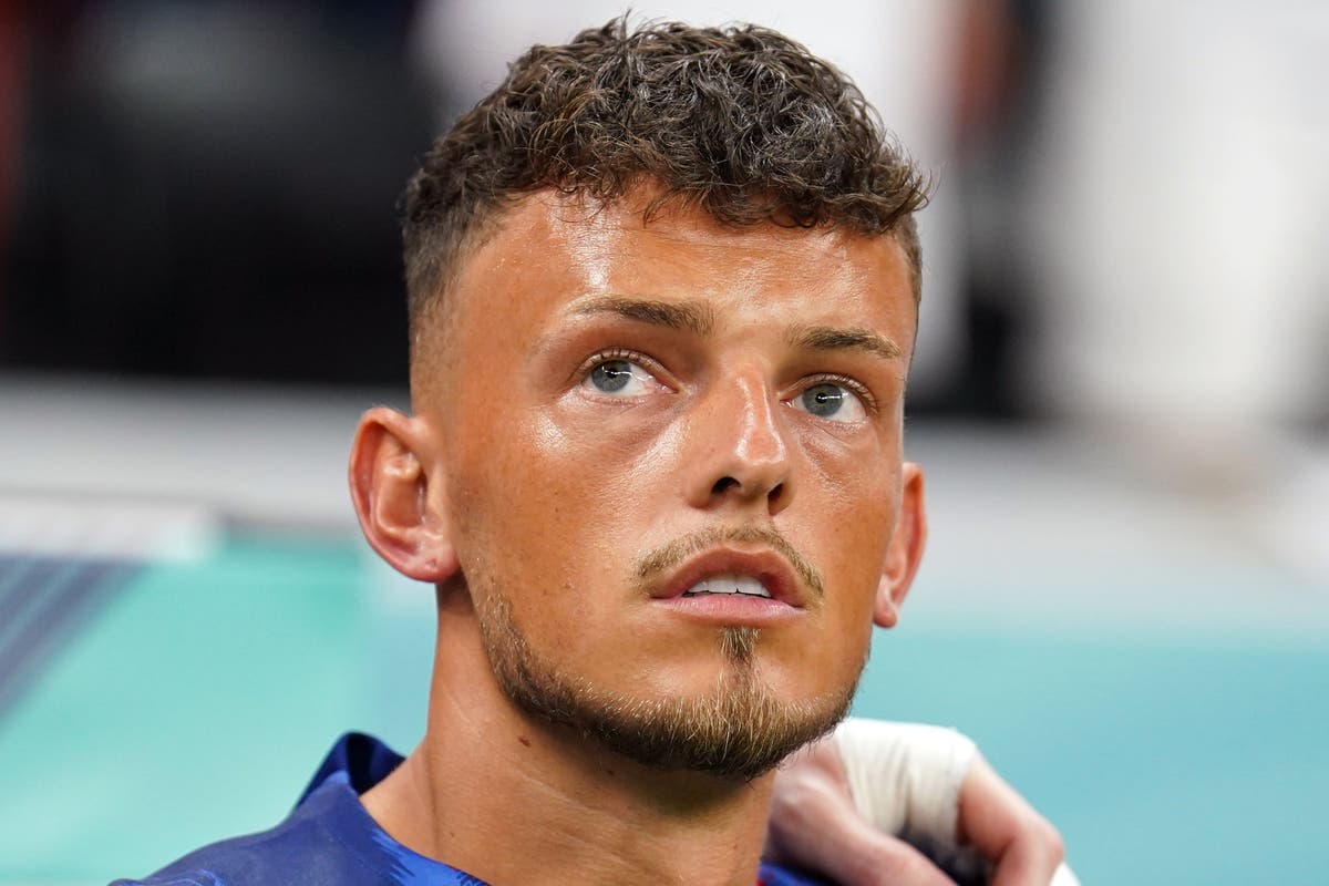 Lee Carsley has no plans to contact Ben White unless defender ends England exile