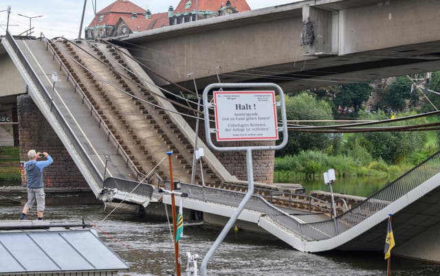 EUR-GEN ALEMANIA-DERRUMBE PUENTE