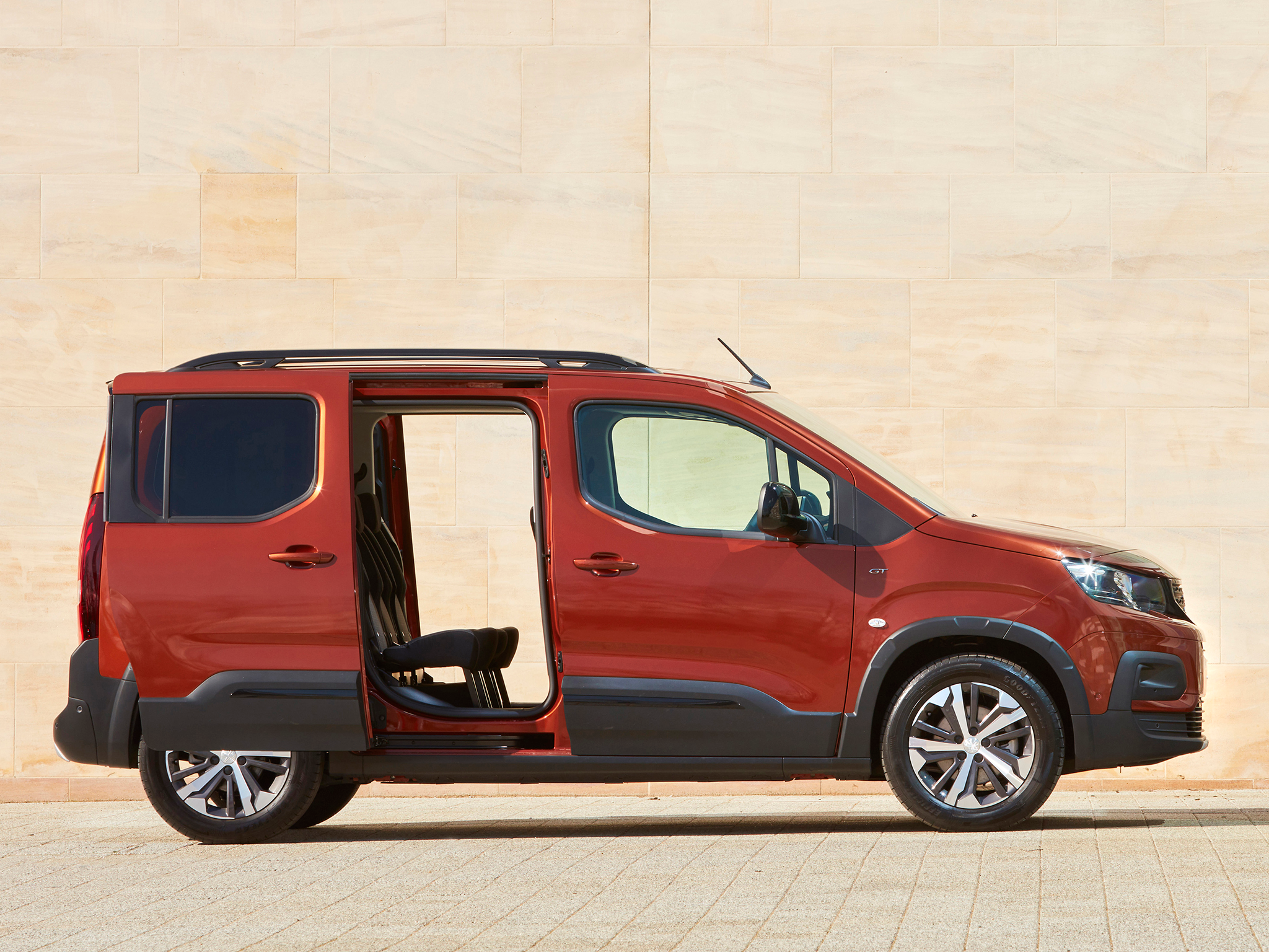 With sliding rear doors and a low loading lip, the Peugeot e-Rifter is easy to access.