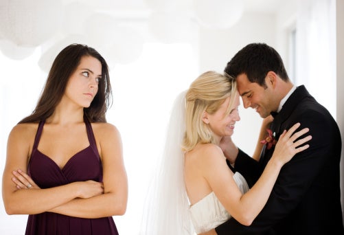 A maid of honor has triggered anger over her decision to quit her role