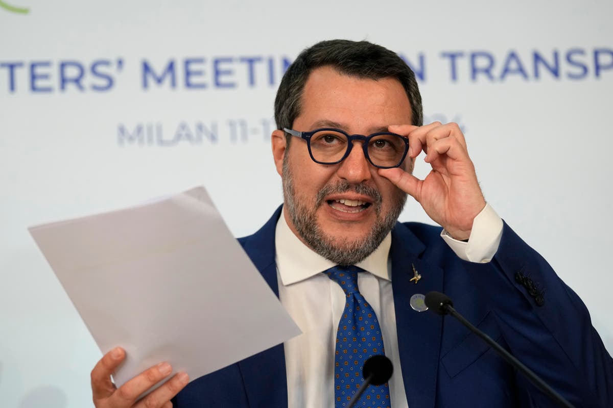 Il vice primo ministro italiano Matteo Salvini rischia fino a sei anni di carcere in un processo sull'immigrazione.