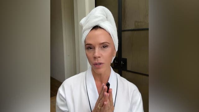 <p>Victoria Beckham gives fans tutorial on how to achieve perfect skin: ‘Mind-blowing’.</p>