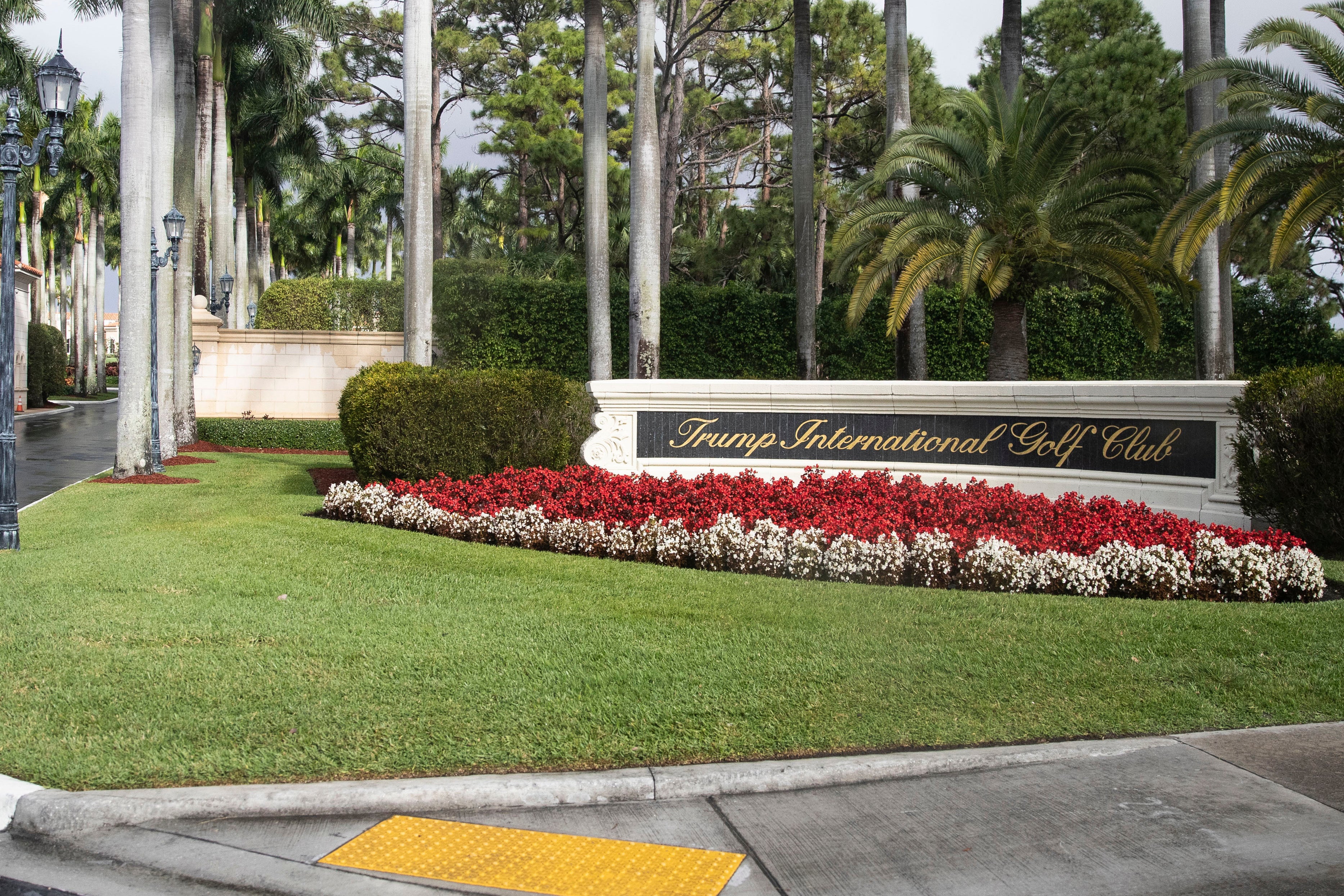 Suspected would-be assassin Ryan Routh posted up at the perimeter of Trump International Golf Club, between the sixth and seventh holes, according to police