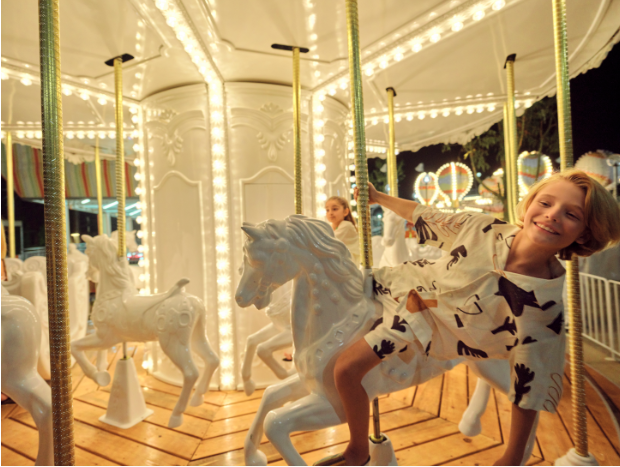 In the evening, a mini-carnival comes to life