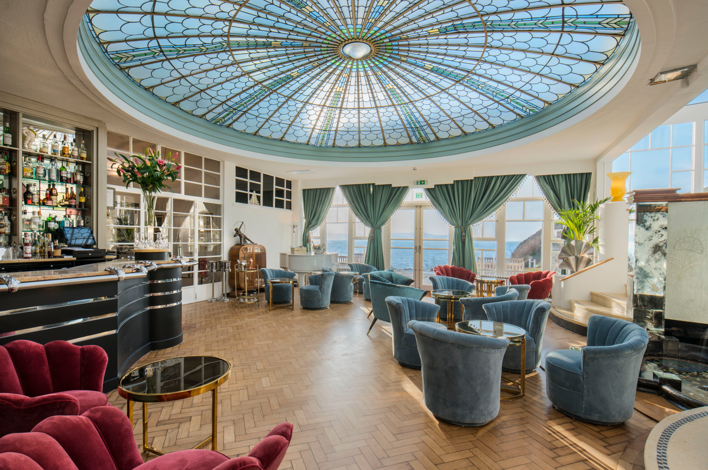 The Palm Court Bar is described as “a temple of Art Deco”