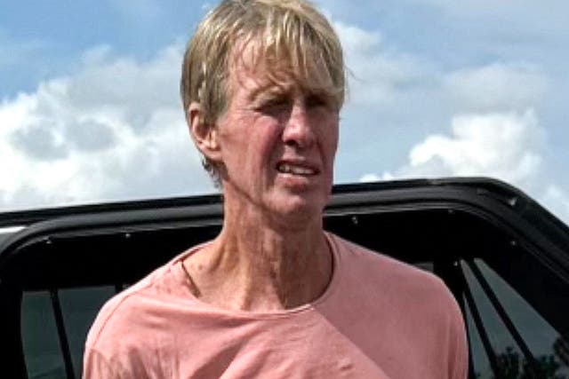 <p>Ryan Wesley Routh fue acusado de posesión de un arma de fuego en calidad de delincuente convicto y la posesión de un arma de fuego con un número de serie borrado</p>