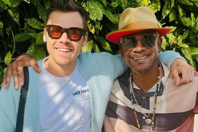 <p>Darnell Davis Instagram with Harry Styles</p>