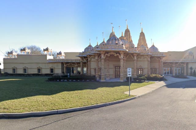 <p>BAPS Shri Swaminarayan temple in Melville, New York </p>