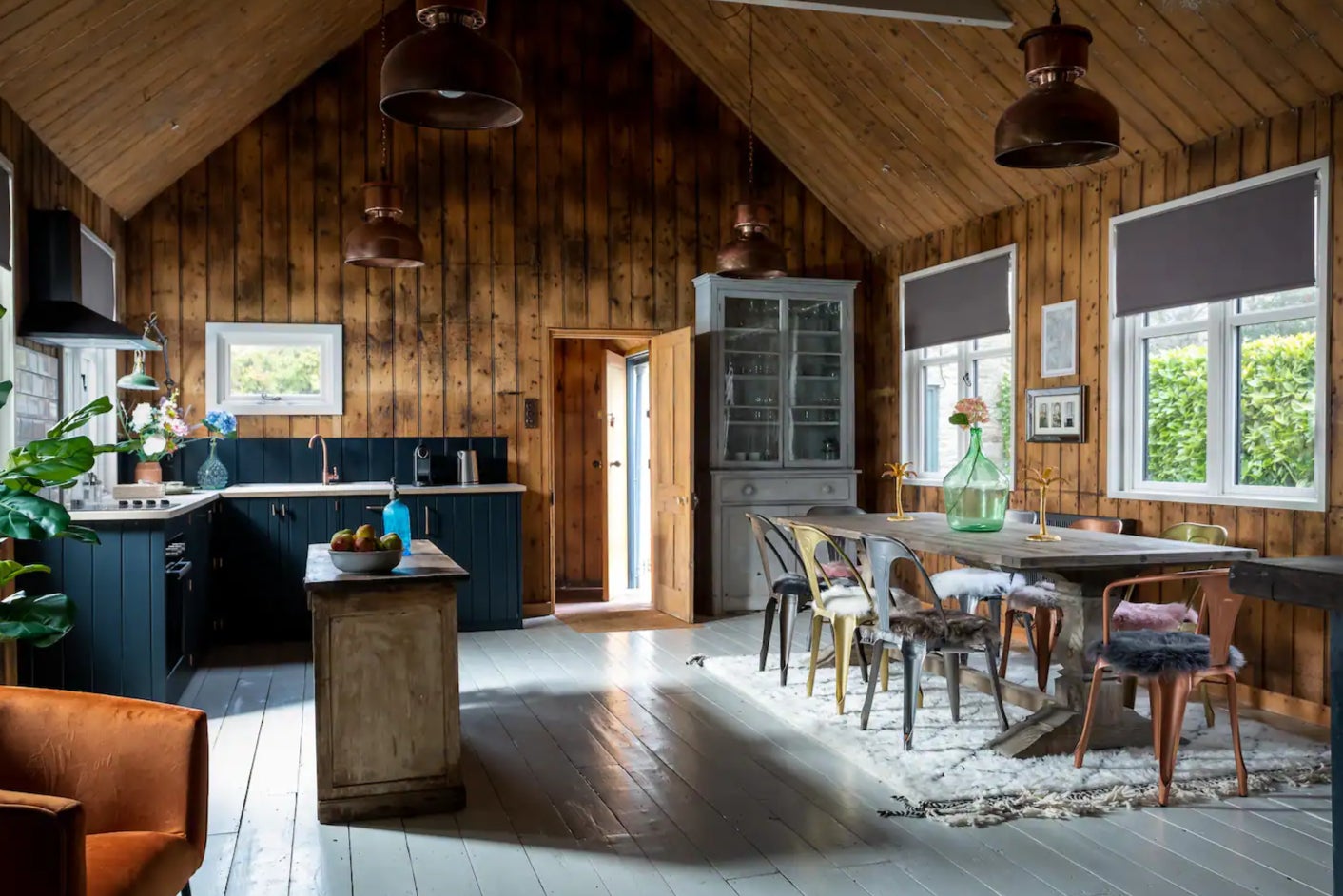 This stylishy-decorated cabin in the Cotswolds makes for a great hideaway for couples