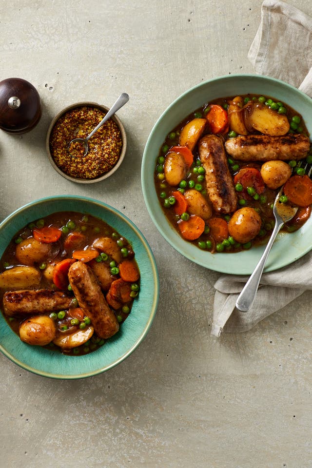 <p>Joe Wick’s sausage stew: quick and healthy</p>