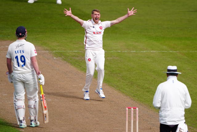 Jamie Porter took six for 36 as Essex beat Warwickshire in the County Championship (Owen Humphreys/PA)