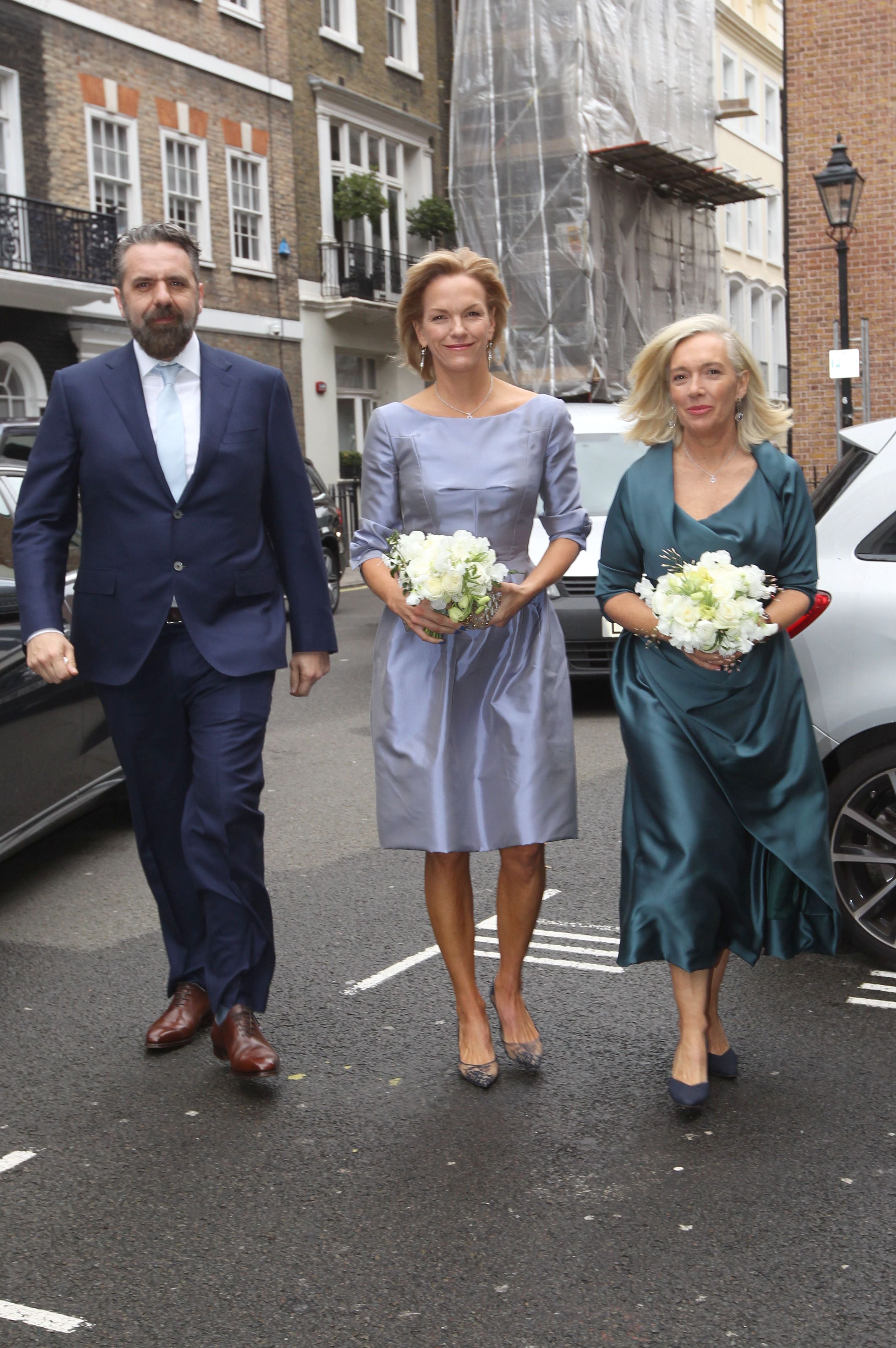 Elisabeth Murdoch (centre) and Prue attend Rupert Murdoch and Jerry Hall’s wedding in 2016