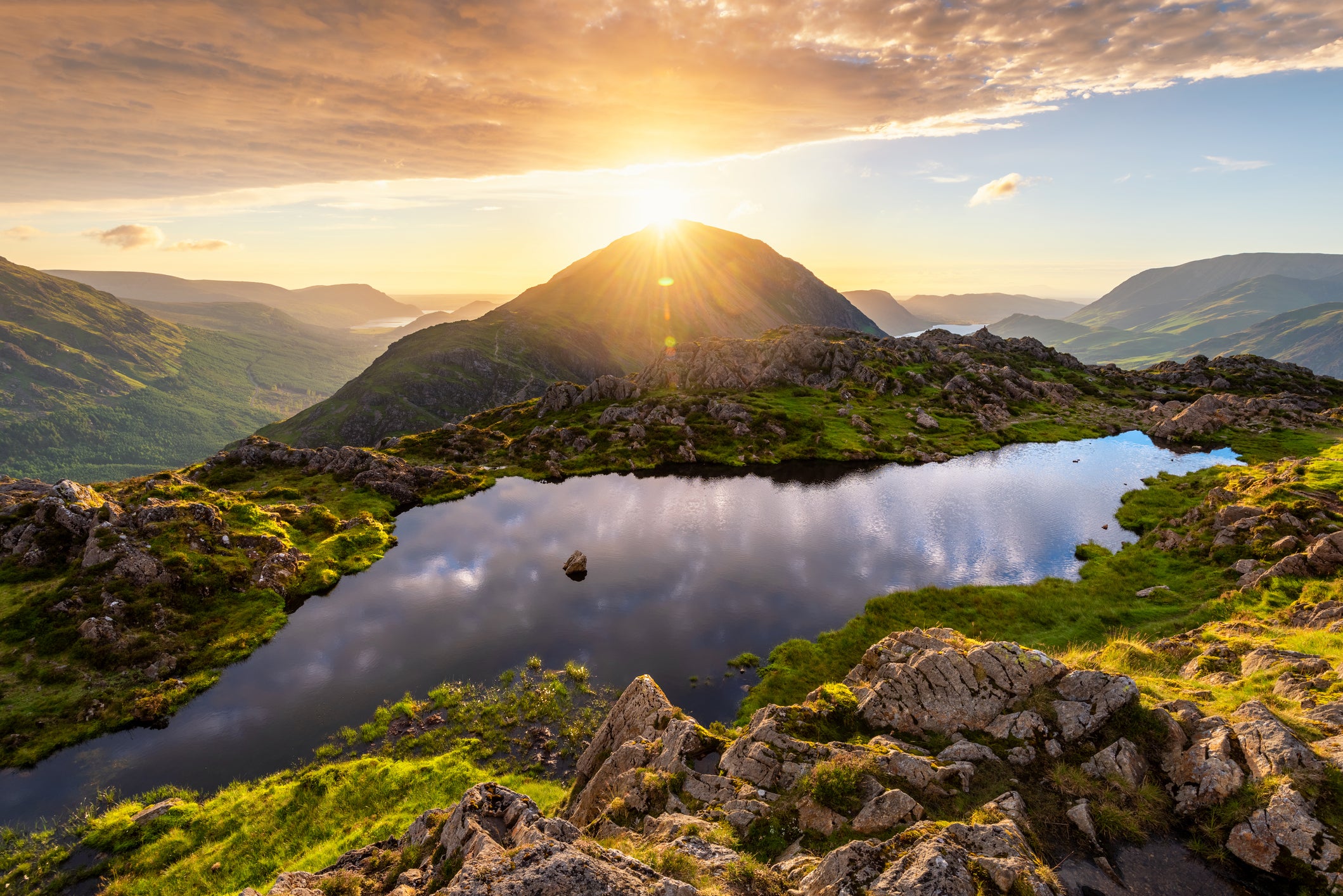 Pôr do sol em Haystacks Tarn, no Lake District