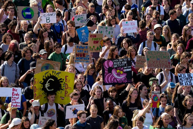 CAMBIO CLIMÁTICO-PROTESTAS