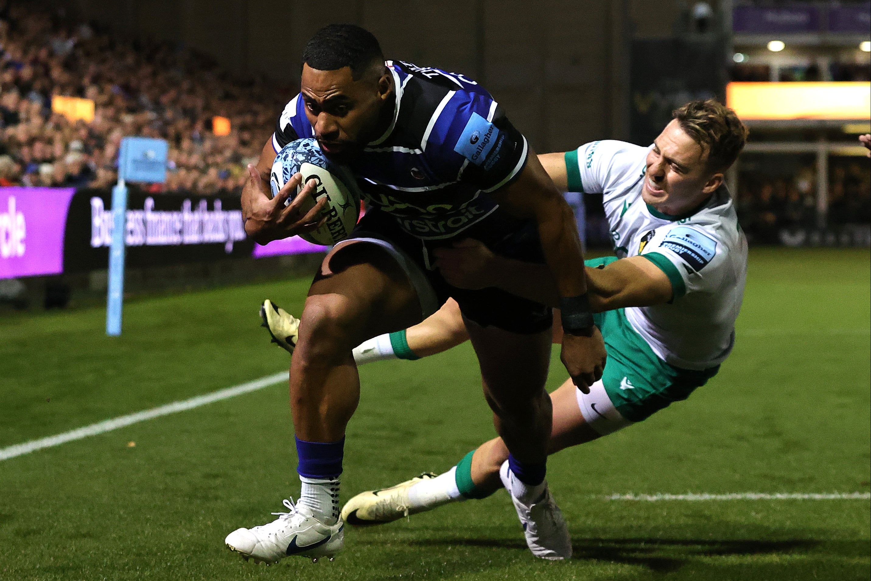 Joe Cokanasiga crashed over for Bath’s opening score