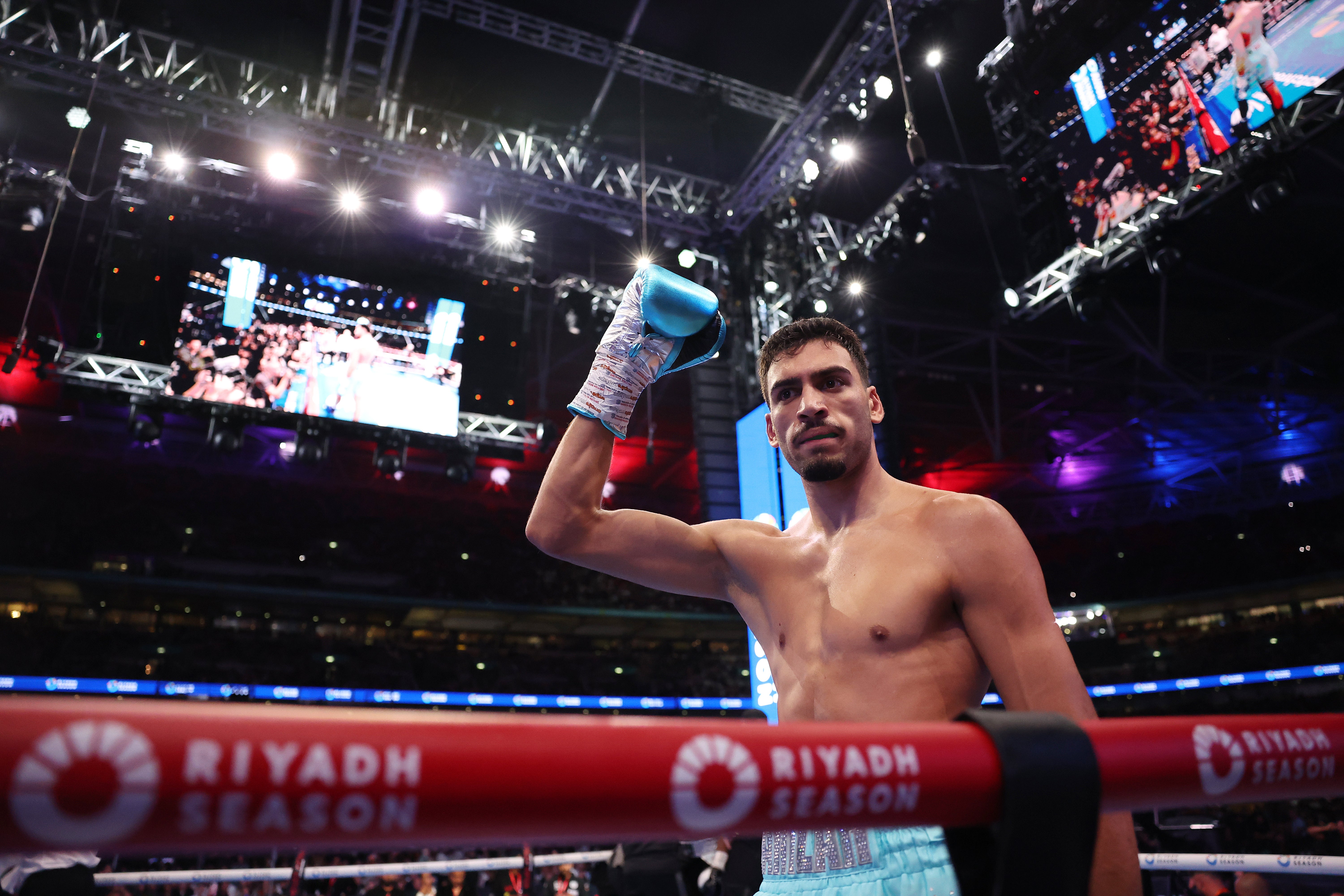 Hamzah Sheeraz celebrates victory over Tyler Denny