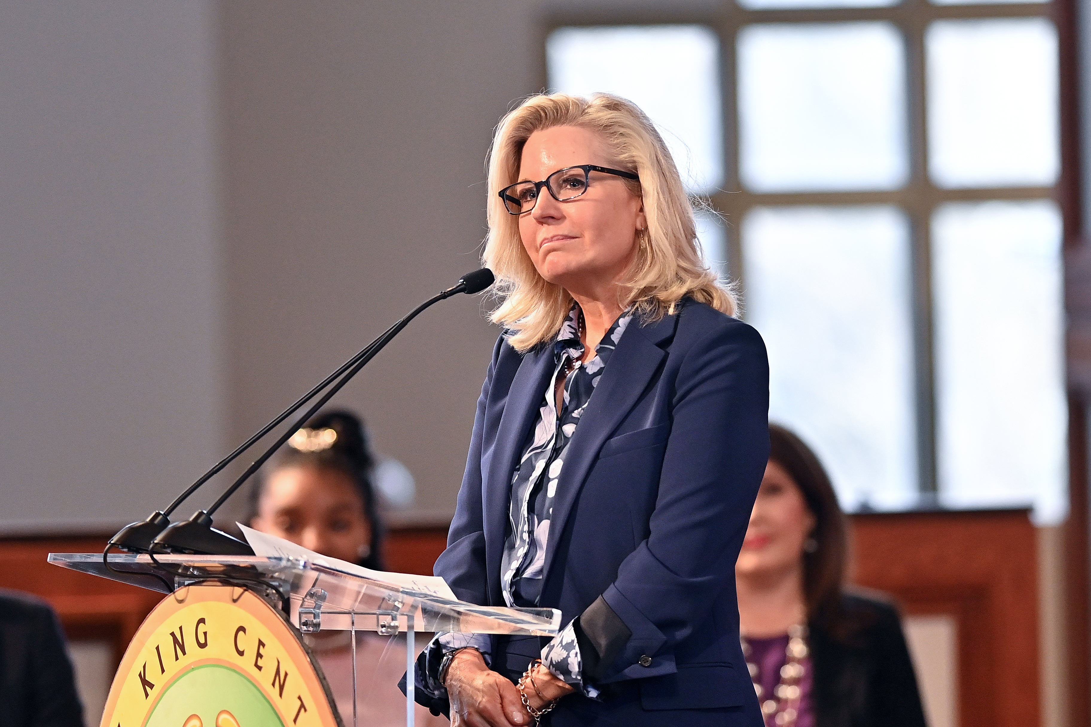 Liz Cheney taler ved Martin Luther King, Jr. Beloved Community 2024 minnegudstjeneste ved Ebenezer Baptist Church i Atlanta. Hun foreslår nå at Høyre kan trenge å opprette et nytt politisk parti