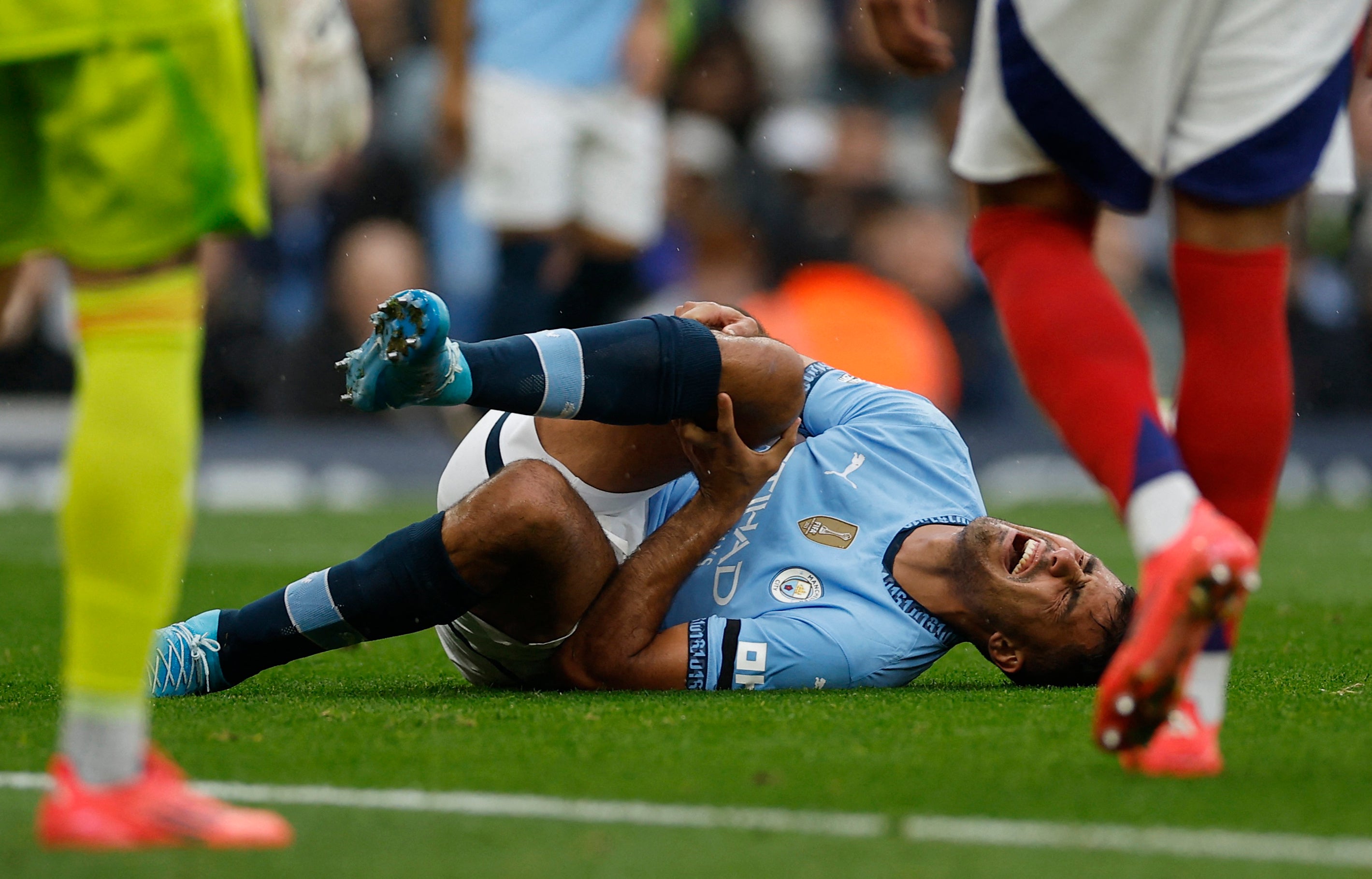 Manchester City rocked by Rodri injury as Spain star limps out of Arsenal  clash in pain | The Independent