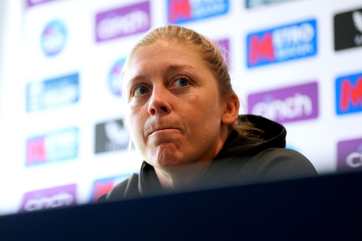 I&rsquo;m truly sorry &ndash; Heather Knight apologises for historical &lsquo;blackface&rsquo; photo