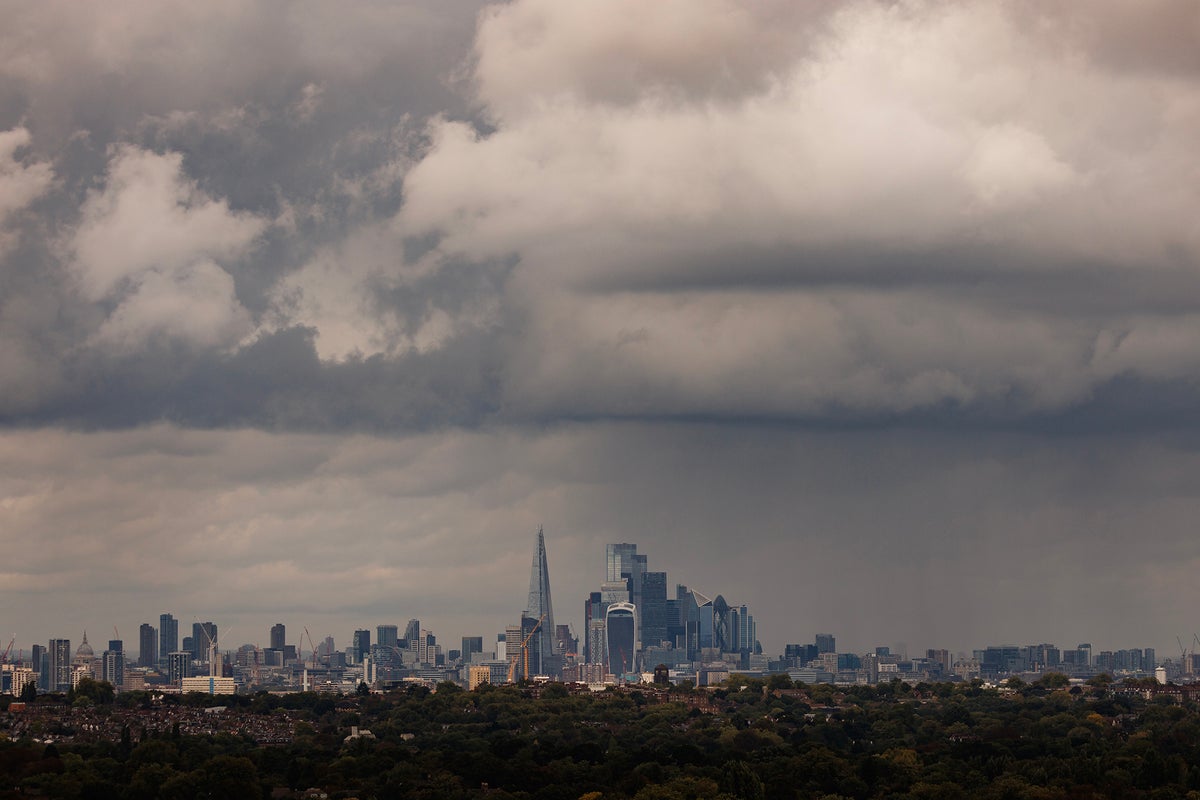 Gray Fall Weather Met Office reveals the cause of grey weather this autumn | The Independent