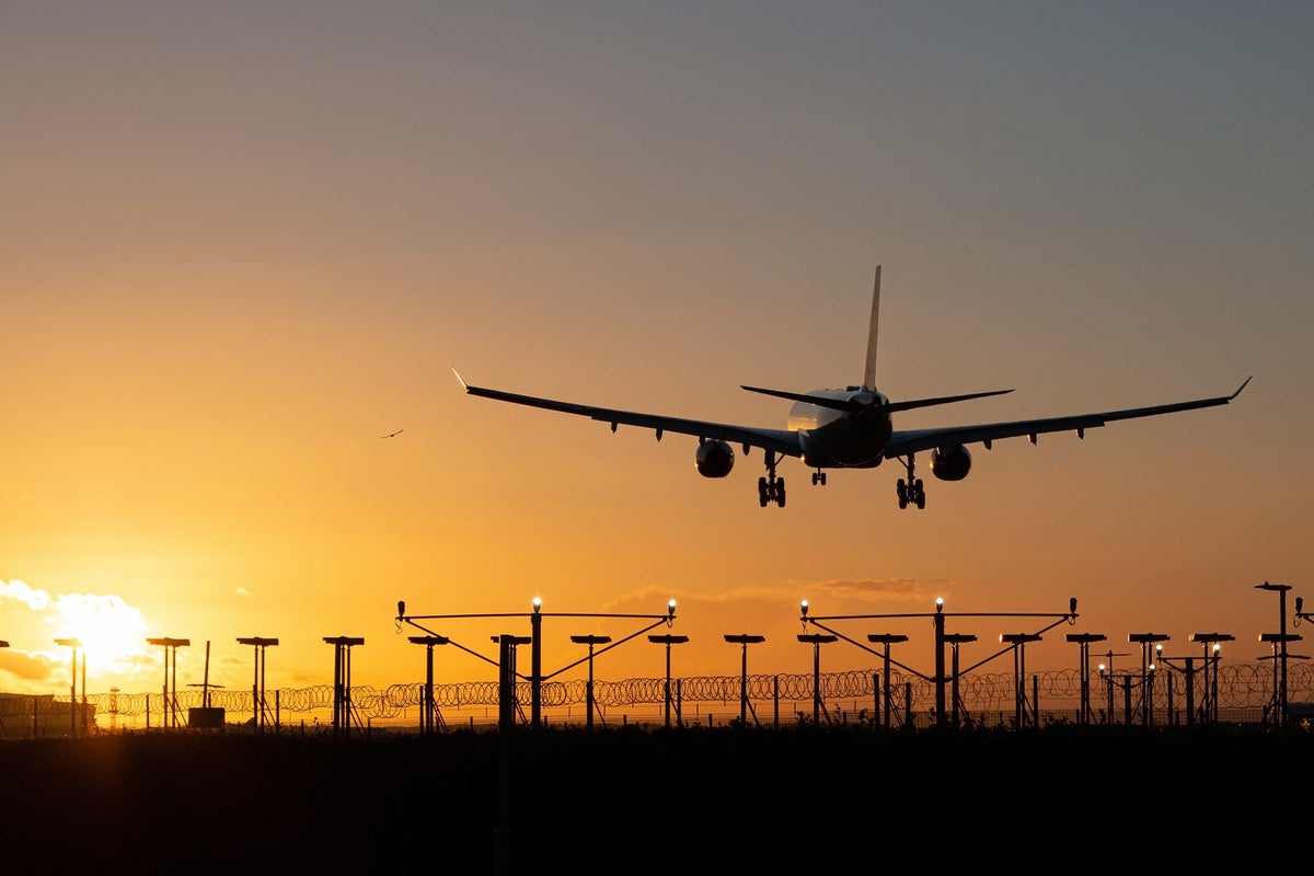 How climate change is threatening airline passenger safety