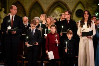 Der Prinz und die Prinzessin von Wales und ihre Kinder beim letztjährigen Weihnachtsliedgottesdienst, organisiert von Kate (Aaron Chown/PA)