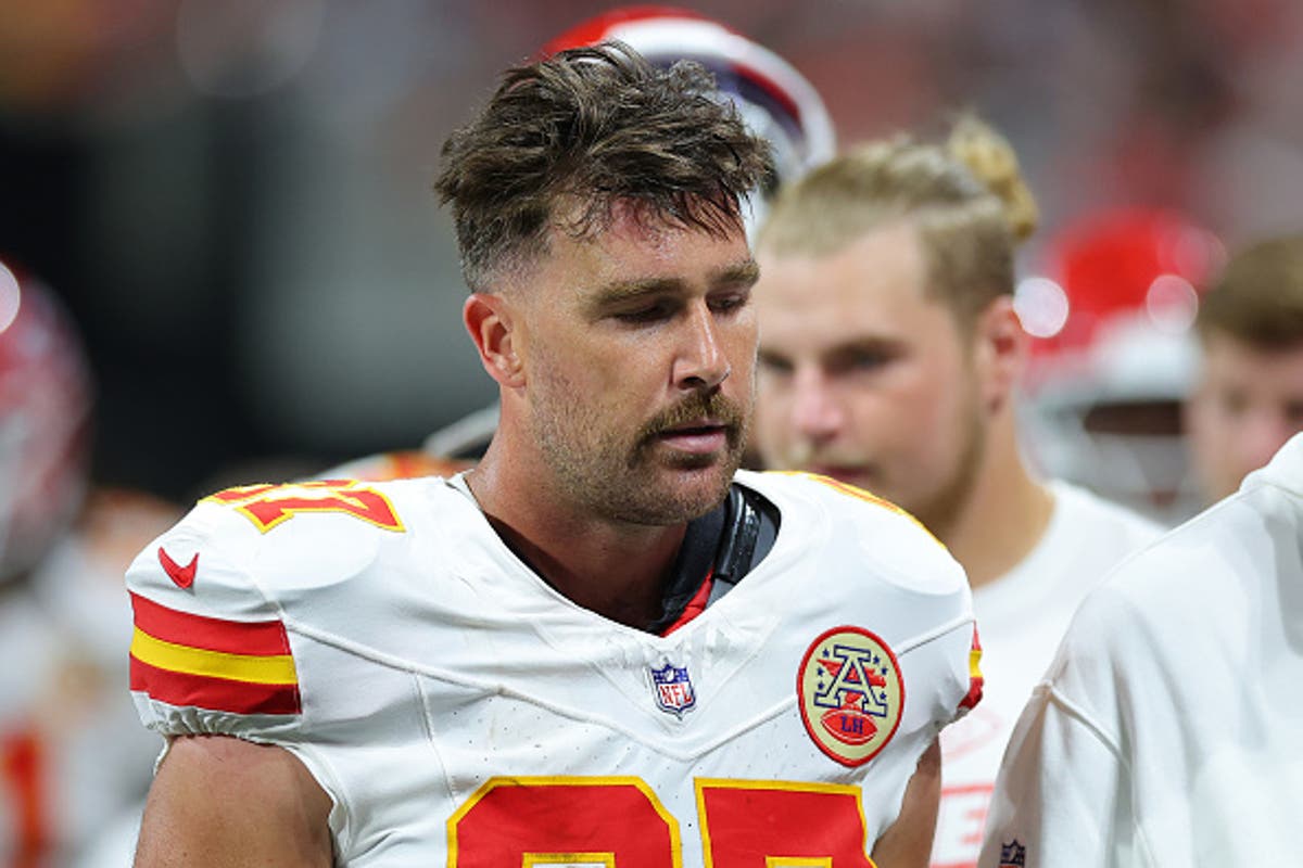 Travis Kelce’s mother Donna defends son’ recent performances as Chiefs fans blame Taylor Swift