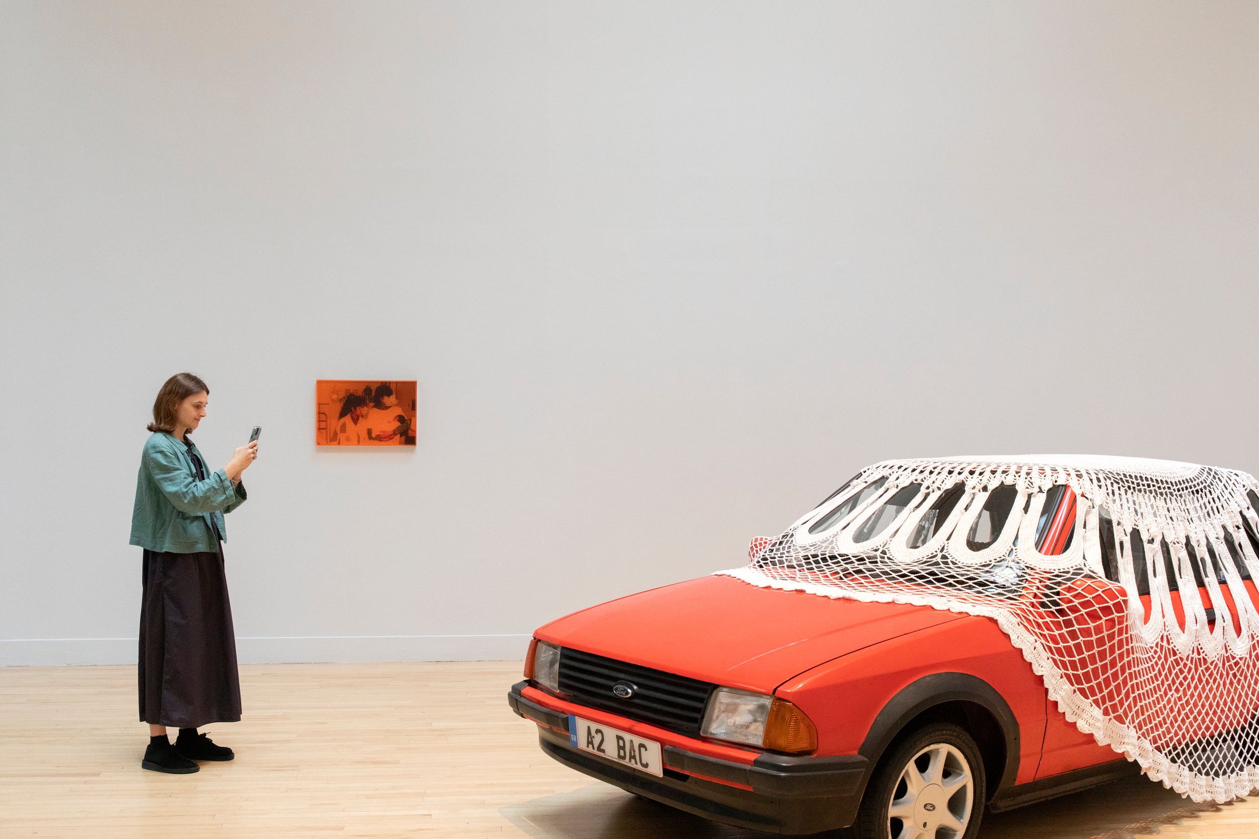 Apresentação de Jasleen Kaur no Turner Prize 2024 na Tate Britain