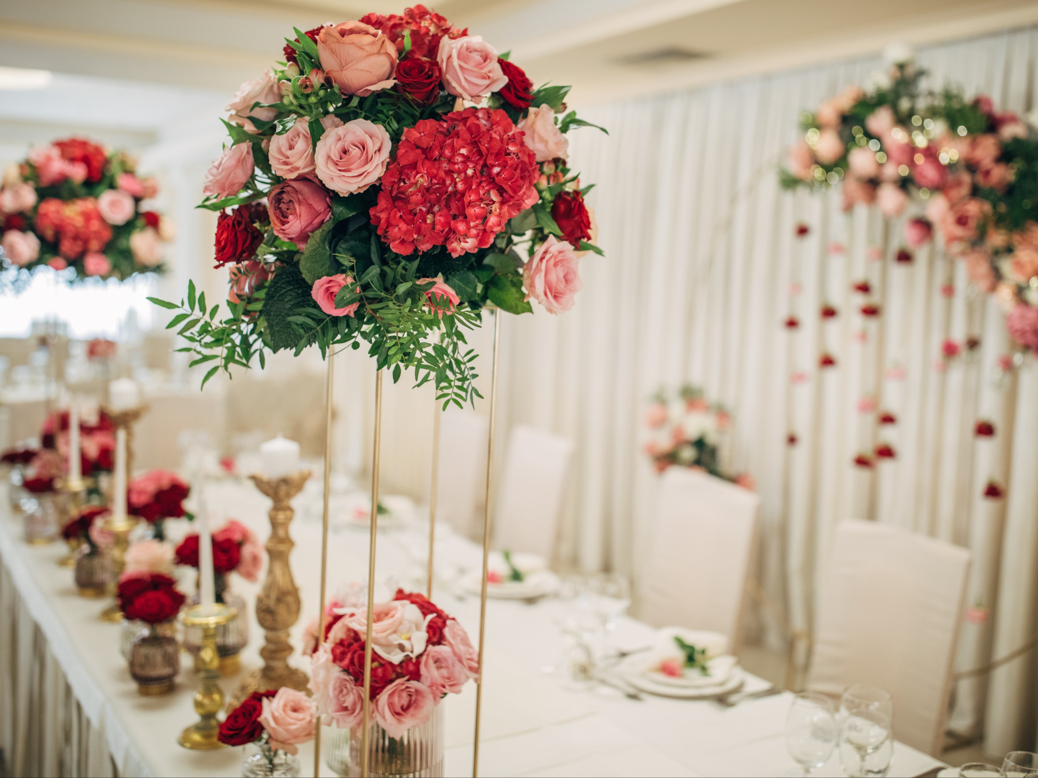 Bride’s mother told her friends they could have the floral arrangements