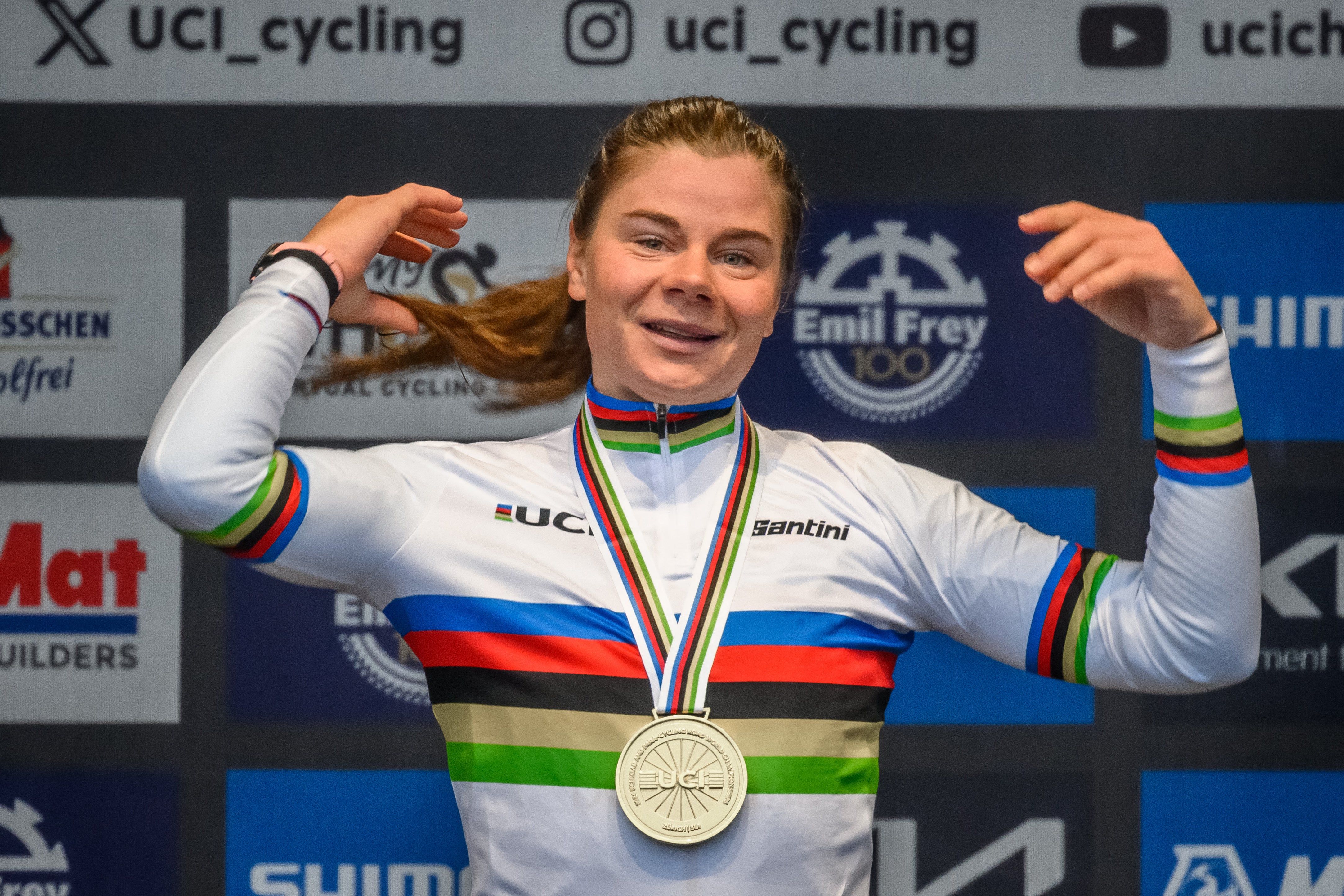 Lotte Kopecky retained the rainbow jersey she won last year