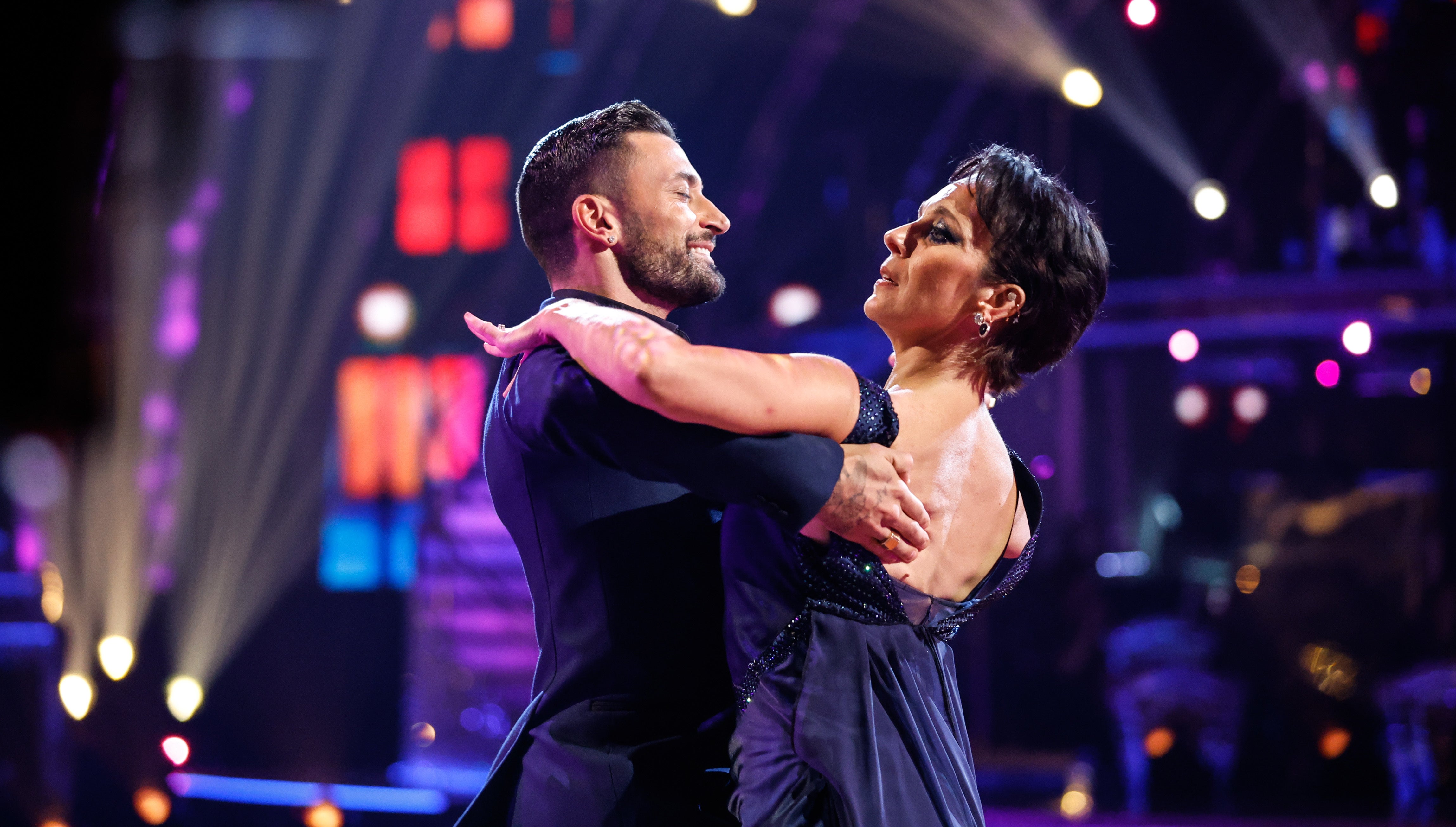 Amanda Abbington and Giovanni Pernice dancing together. (Guy Levy/BBC)