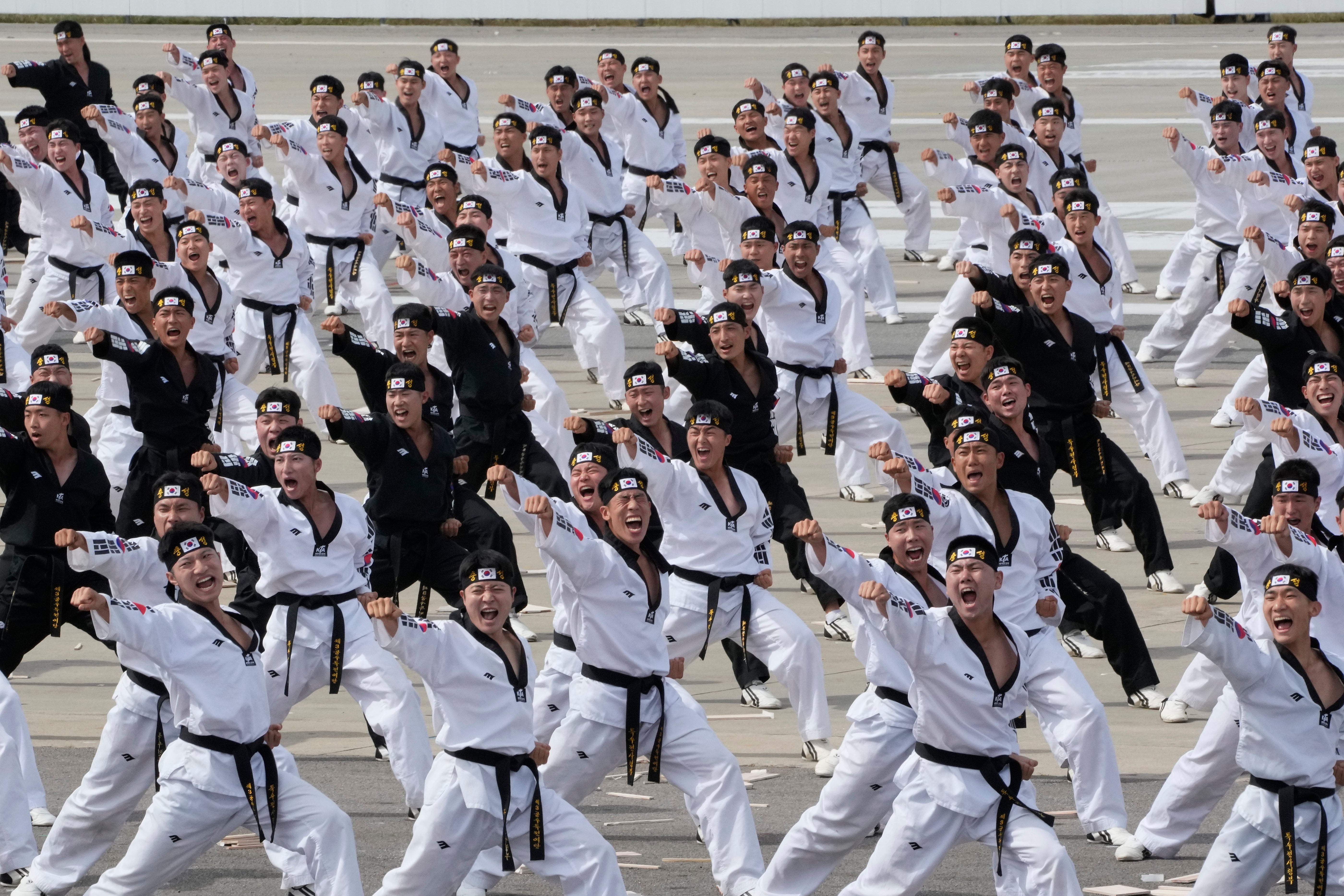 South Korean army soldiers demonstrate their martial arts skills during the media day for the 76th anniversary of Armed Forces Day at Seoul air base in Seongnam, South Korea, Wednesday, Sept. 25, 2024