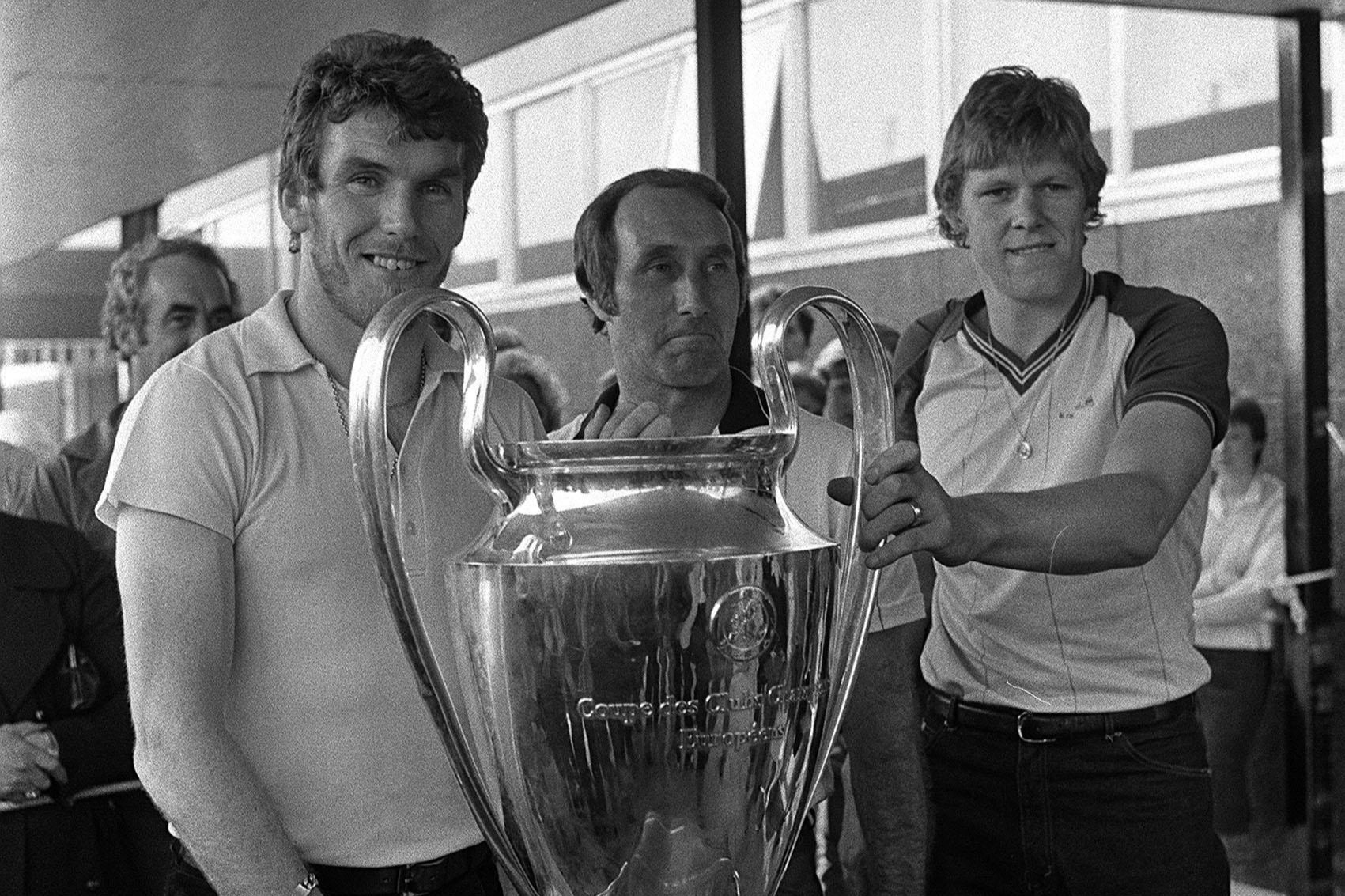 Tony Barton (centre) poses with the European Cup alongside Peter Withe (left) and goalkeeper Nigel Spink