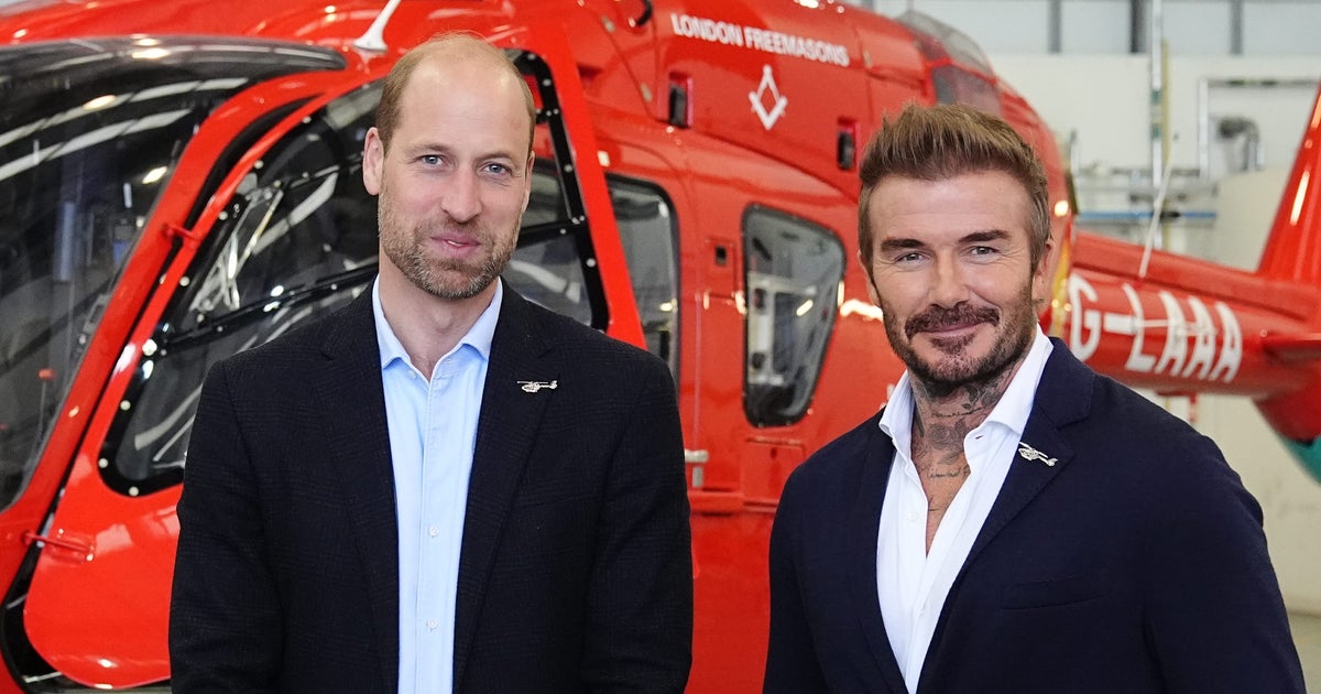 William meets David Beckham as he steps out in London after Harry's awards ceremony - Royal news live | The Independent