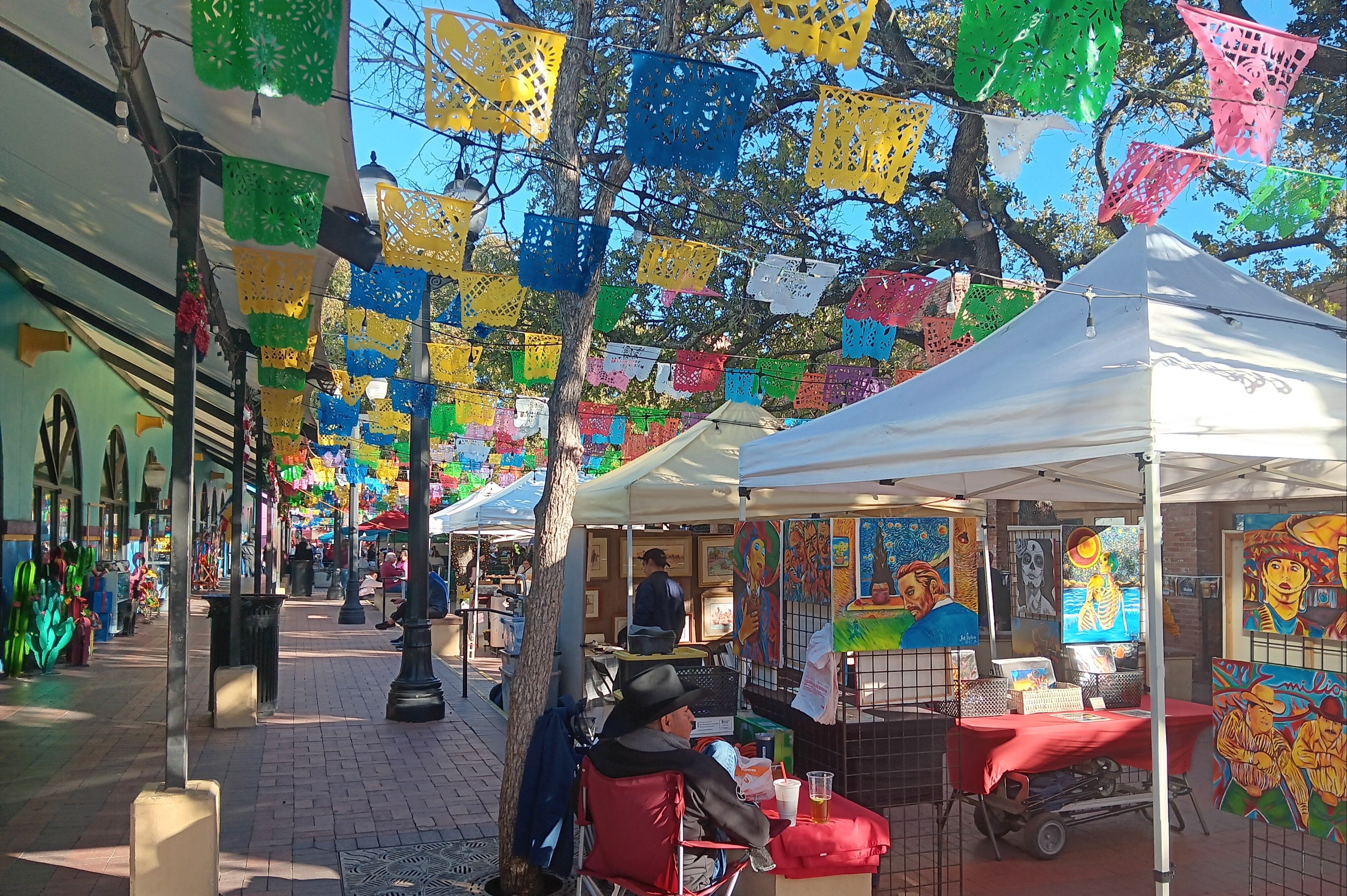 A colorida Praça do Mercado Histórico fica em San Antonio