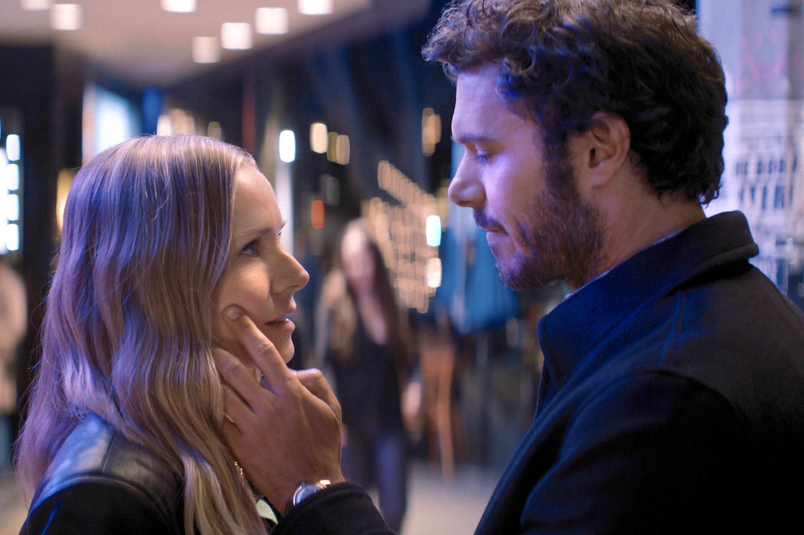 Kristen Bell as Joanne, Adam Brody as Noah in ‘Nobody Wants This’