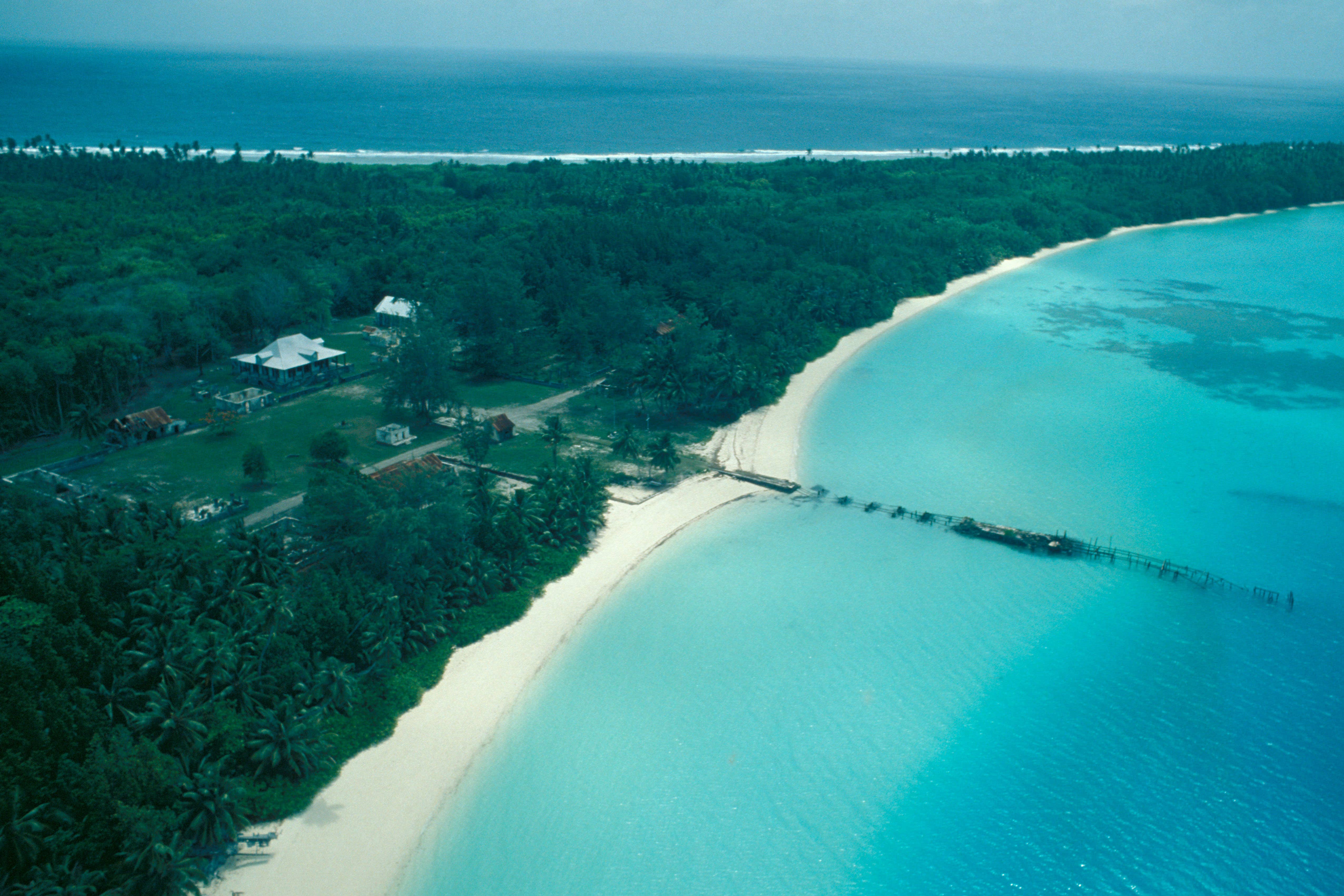 Britain is giving up sovereignty of the Chagos Islands in the Indian Ocean in return for securing the long-term future of a strategically important military base