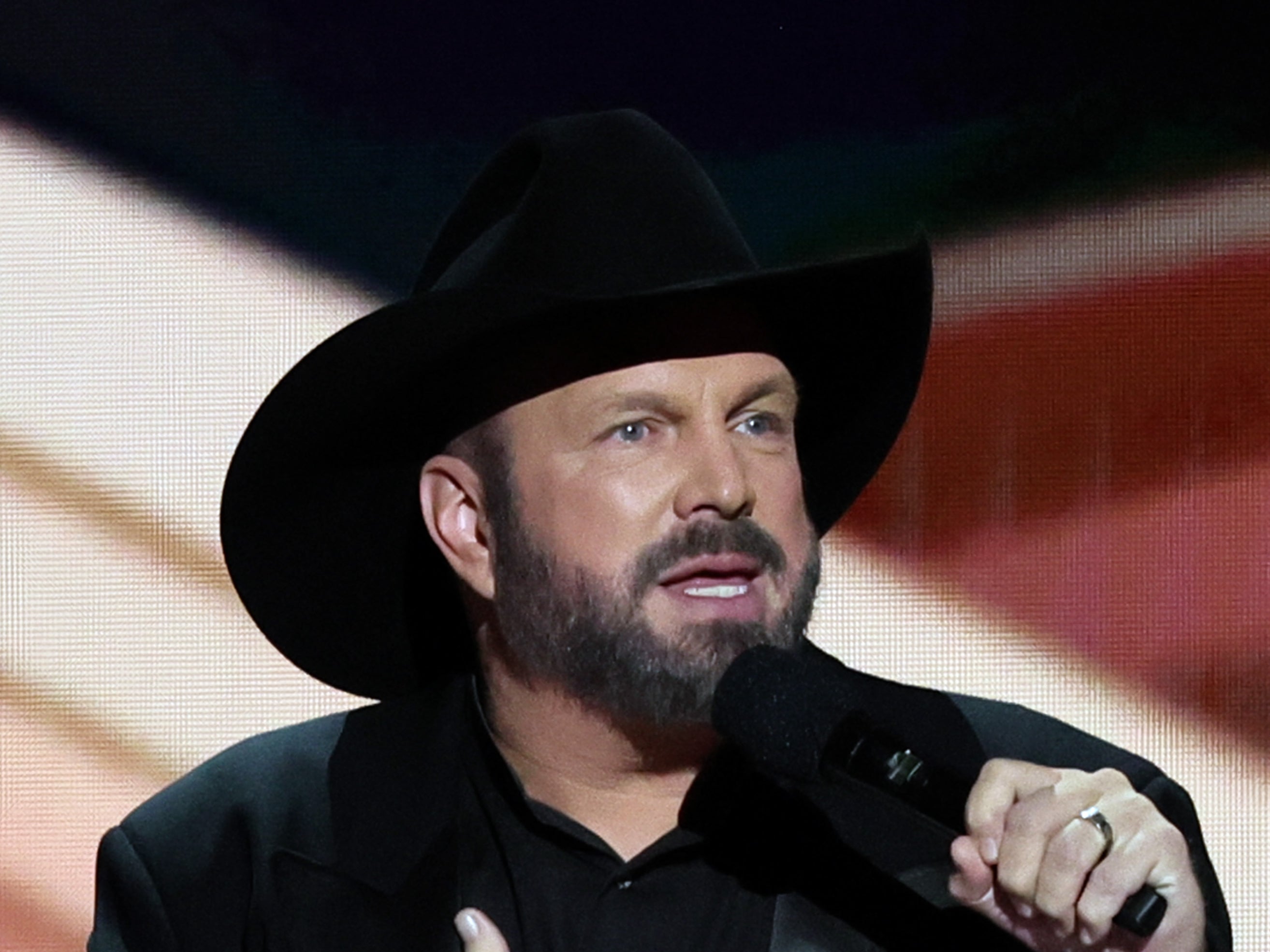 Garth Brooks - Figure 1