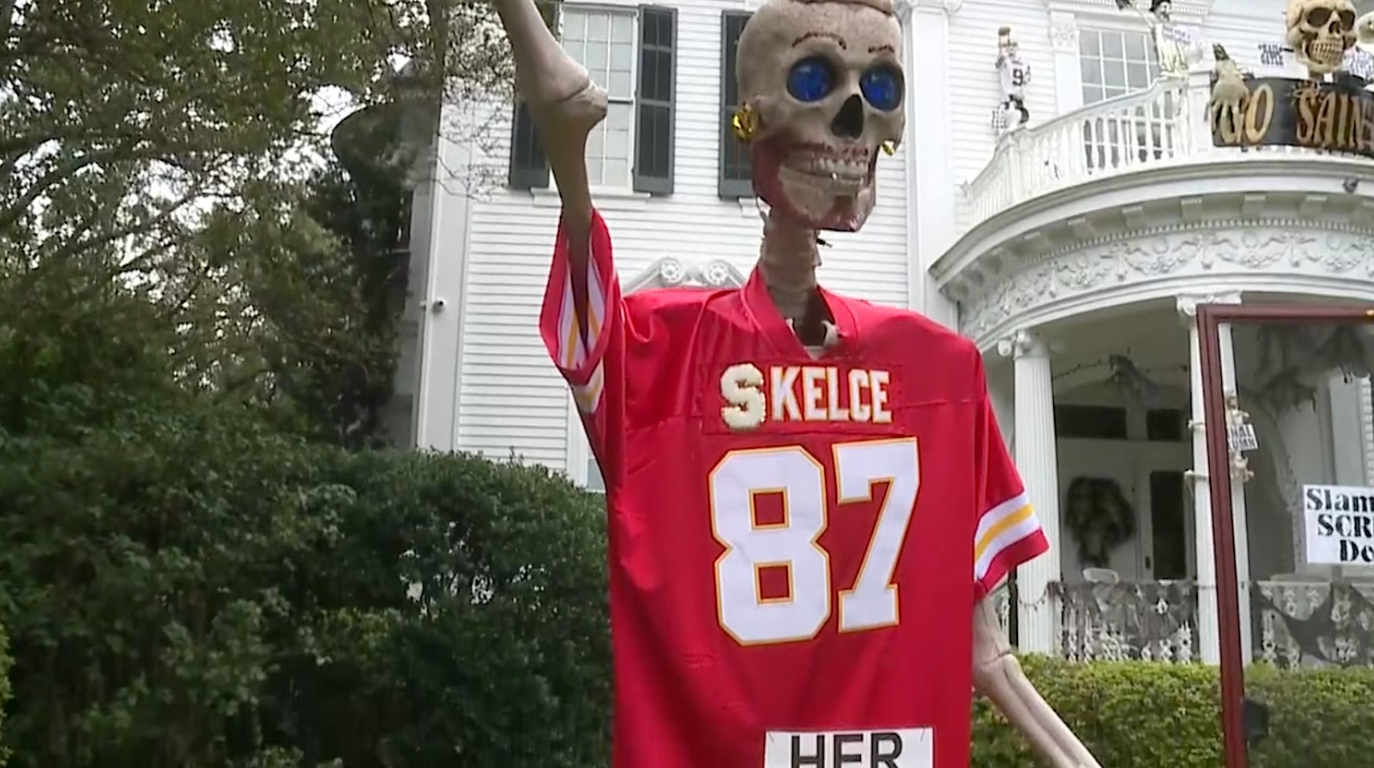 One skeleton is dressed as Swift’s boyfriend, Travis Kelce