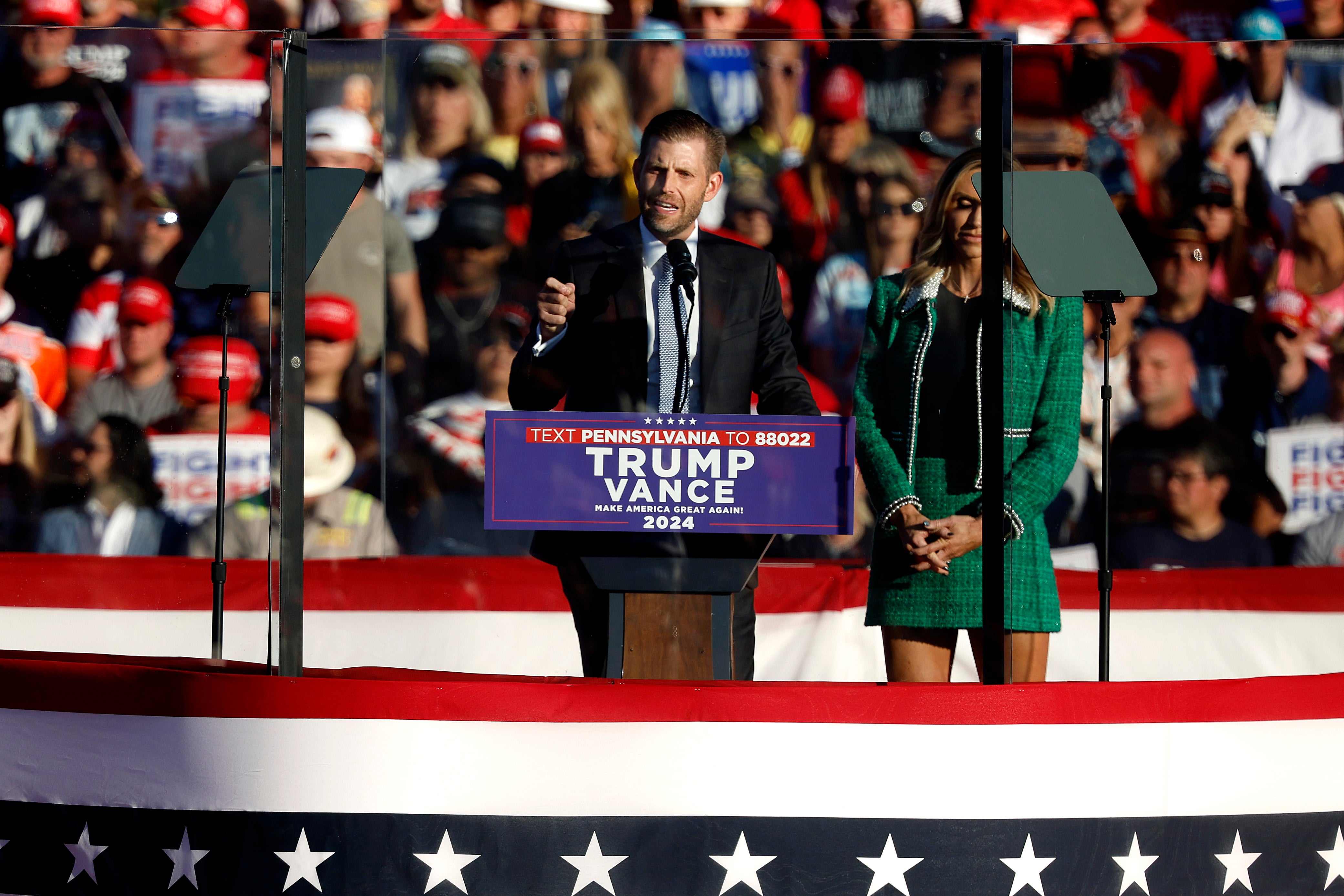 Eric Trump berpidato di rapat umum kampanye di Butler Farm Show pada 05 Oktober 2024 di Butler, Pennsylvania.