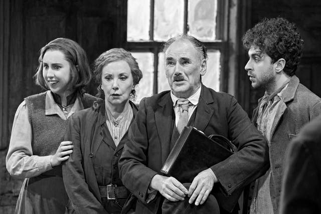 <p>J Smith-Cameron and Mark Rylance lead the production as Juno and Jack Boyle </p>
