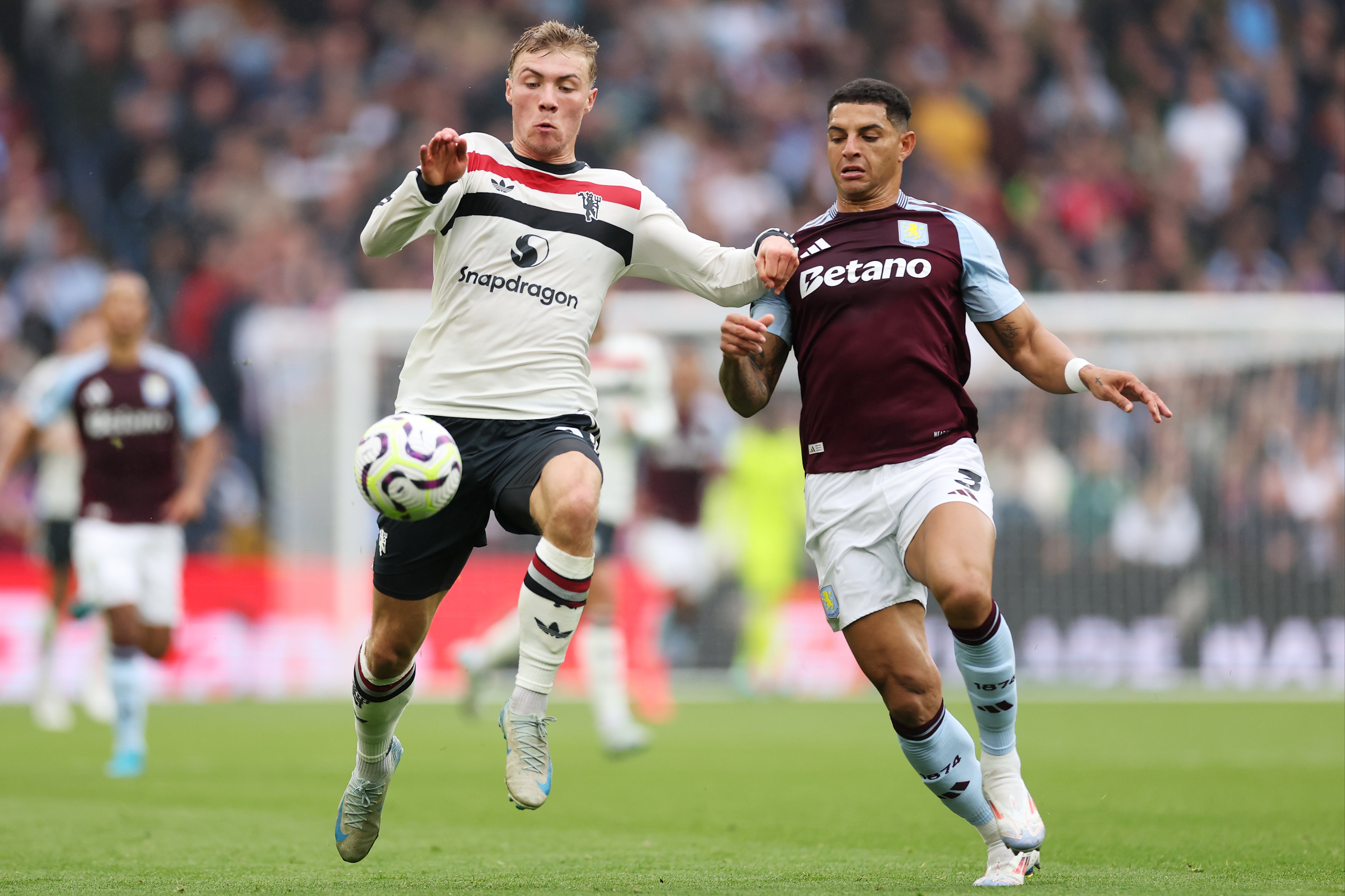 Rasmus Hojlund in action against Aston Villa